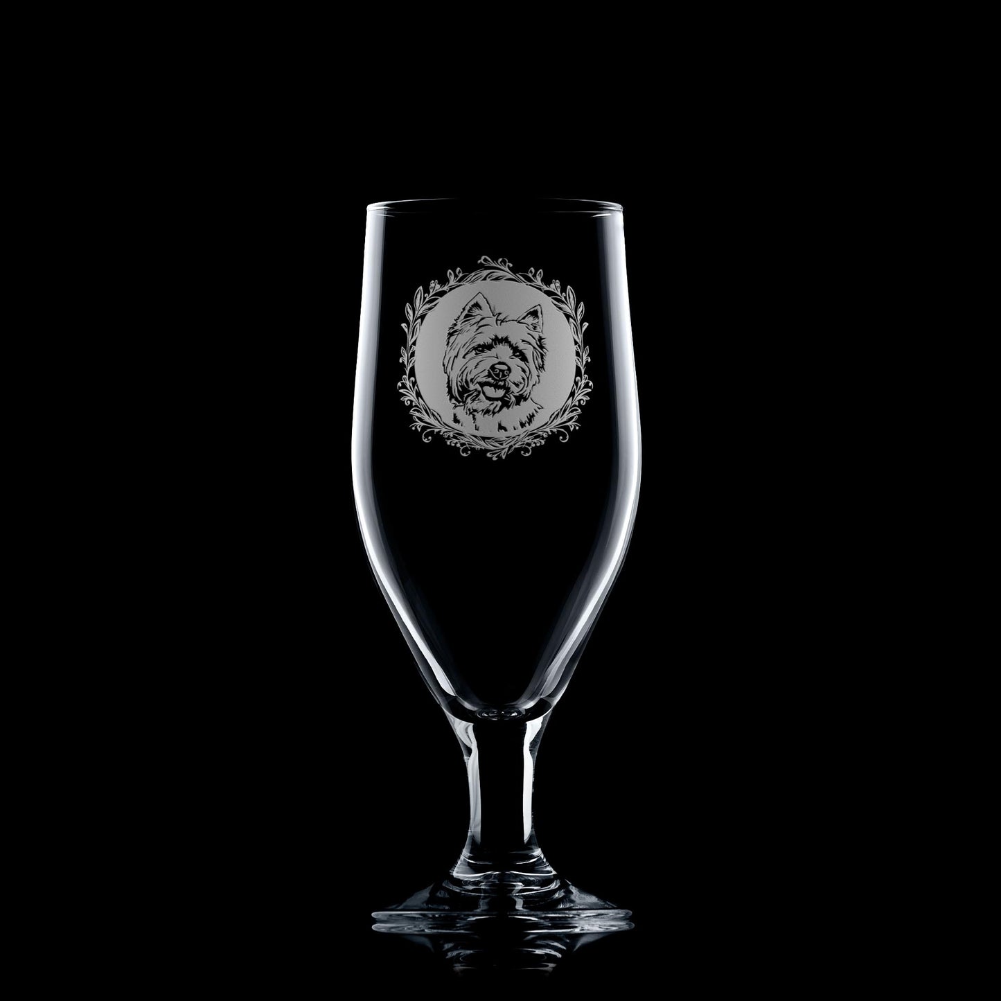 2/3rds Pint Stemmed Beer Glass with engraved highland terrier portrait in circular frame with leafy garland