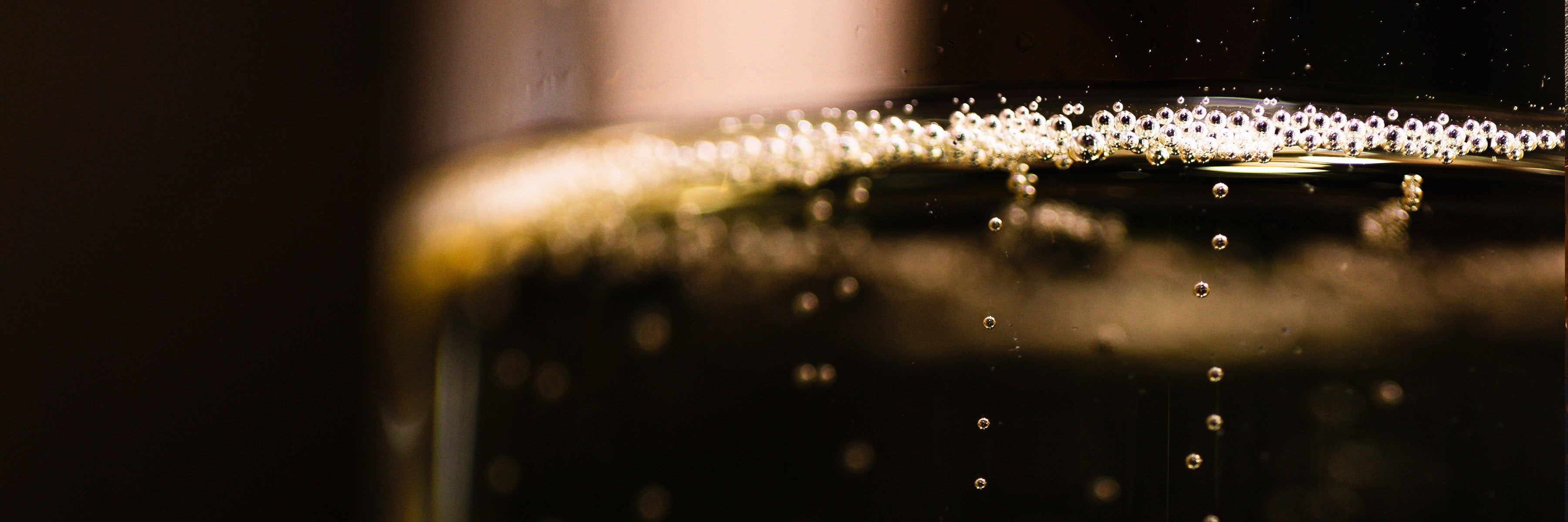 Engraved Champagne Flutes & Prosecco Glasses