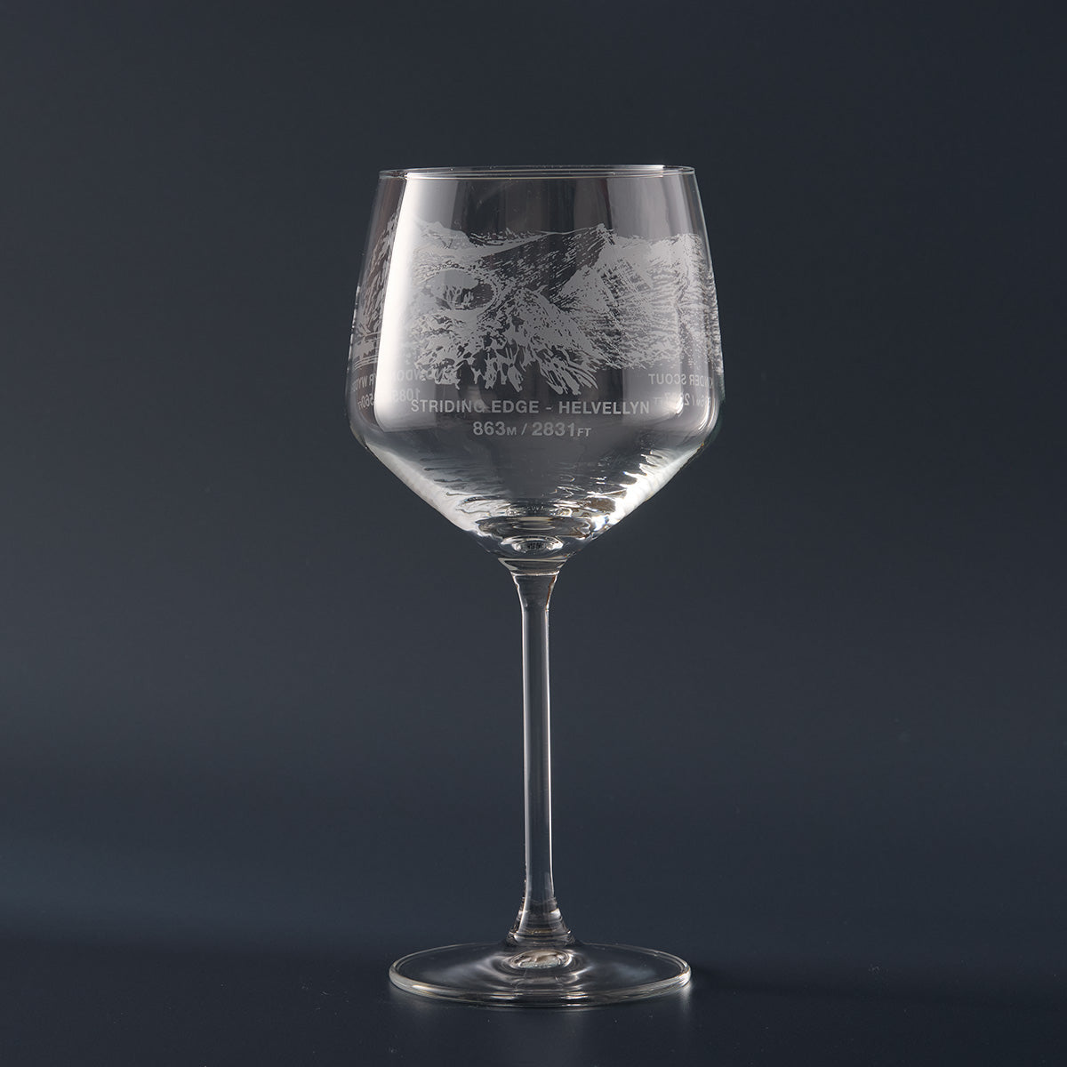 Engraved gin glass with an illustration of Striding Edge, Helvellyn, name and summit height