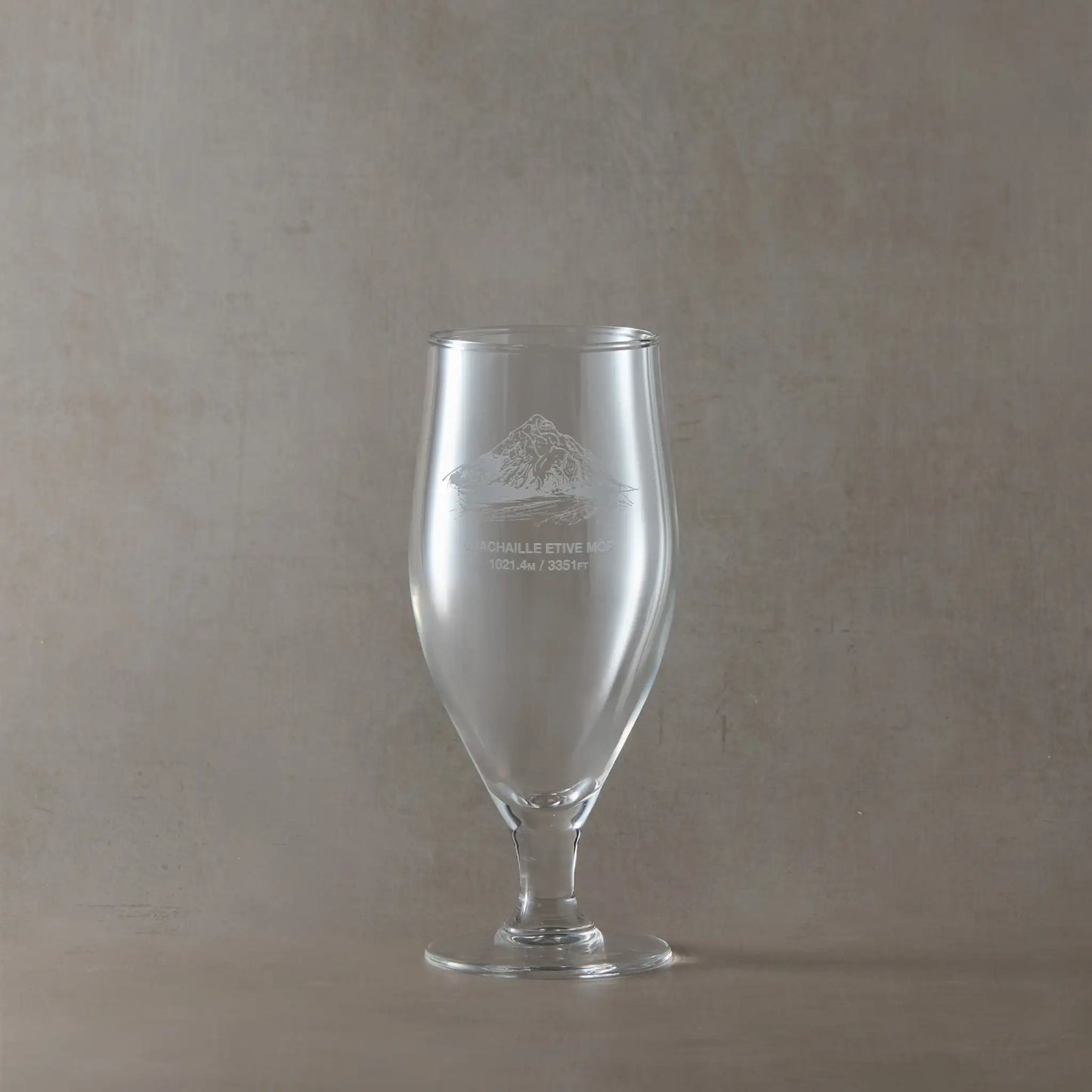 Stemmed chalice beer glass engraved with a view of Buachaille Etive Mor, Stob Dearg