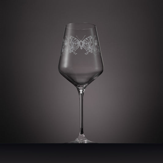 Engraved August Birth Flower Wine Glass – The Atelier Edition