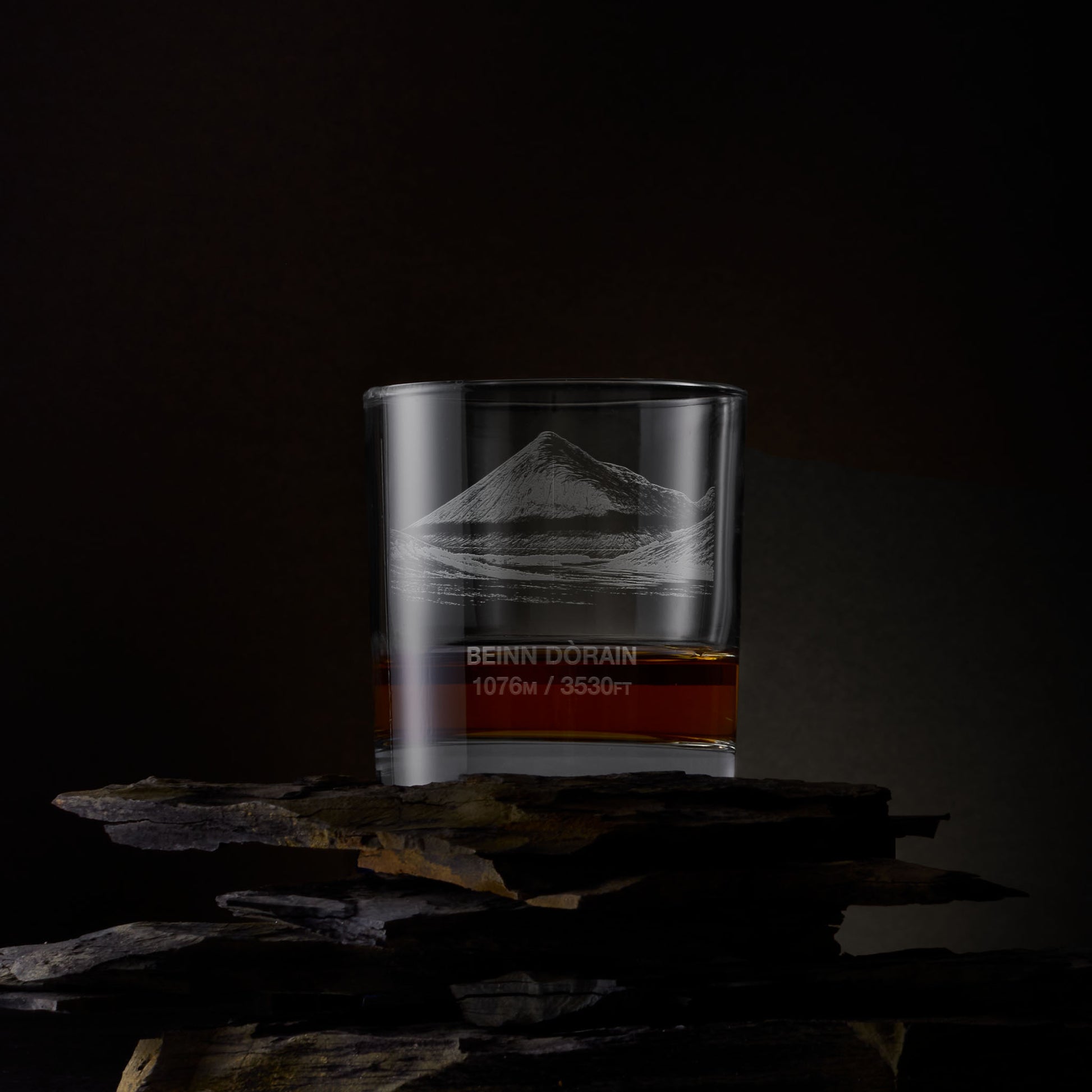 Engraved whisky glass with Beinn Dorain illustration