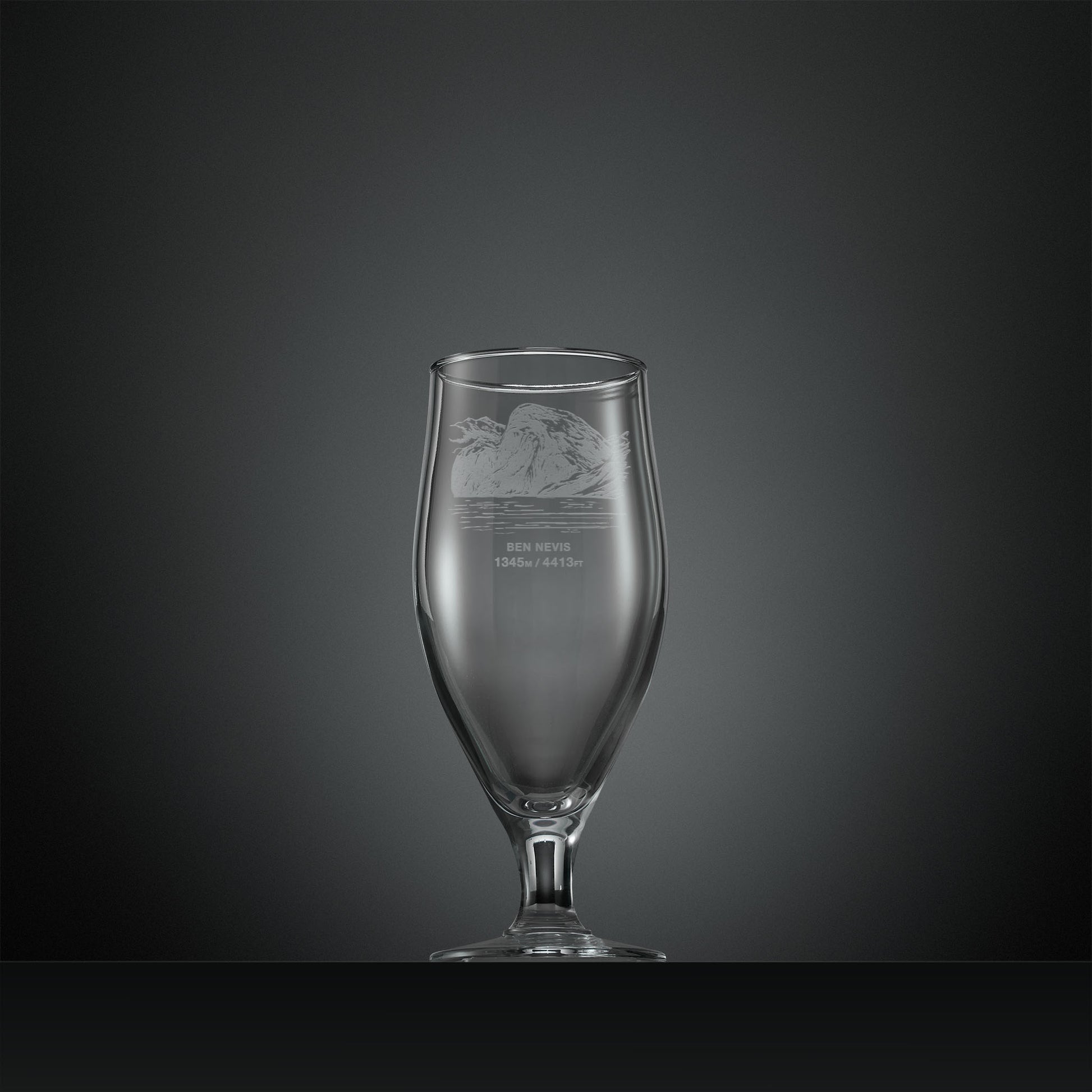 Engraved stemmed beer glass with Ben Nevis illustration