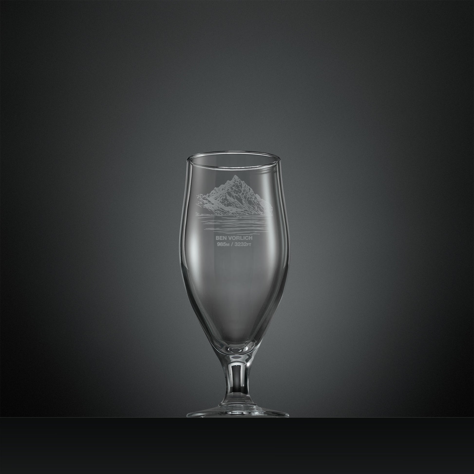 Engraved stemmed beer glass with Ben Vorlich illustration