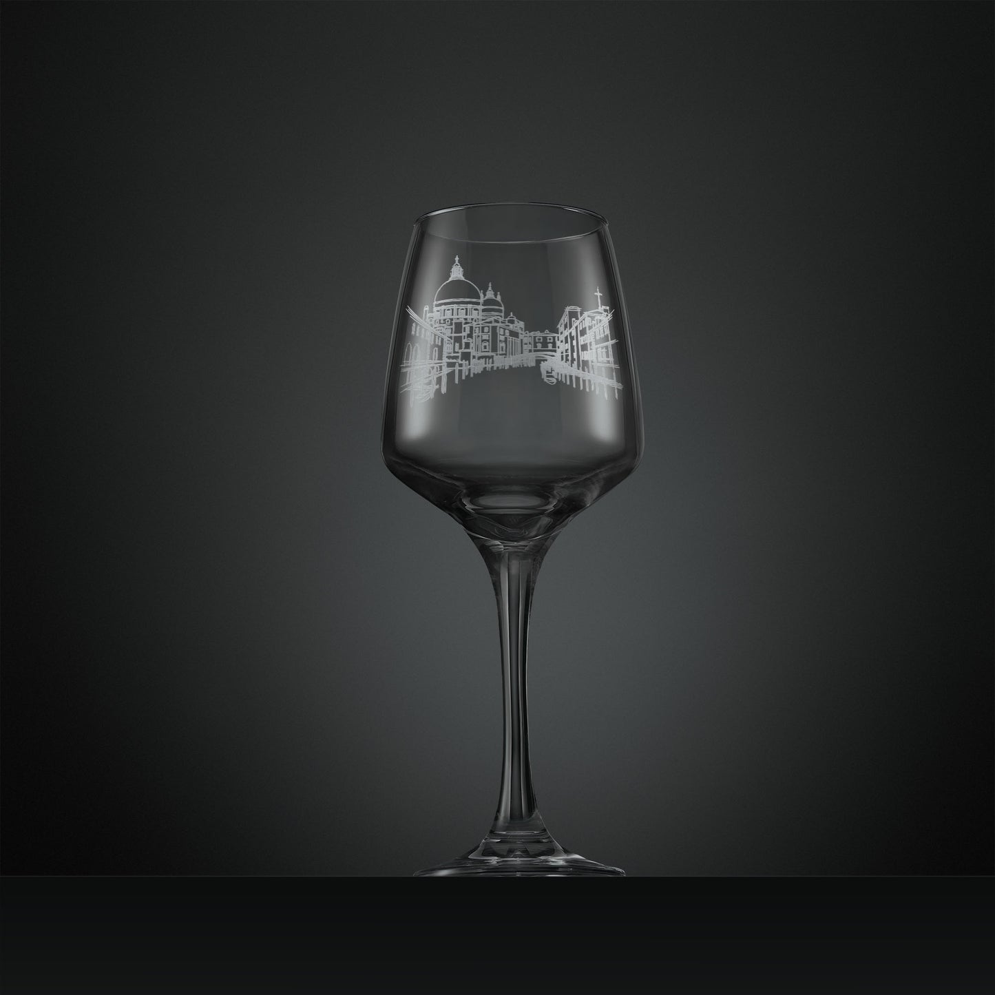 Engraved wine glass featuring an architectural study of the City of Venice
