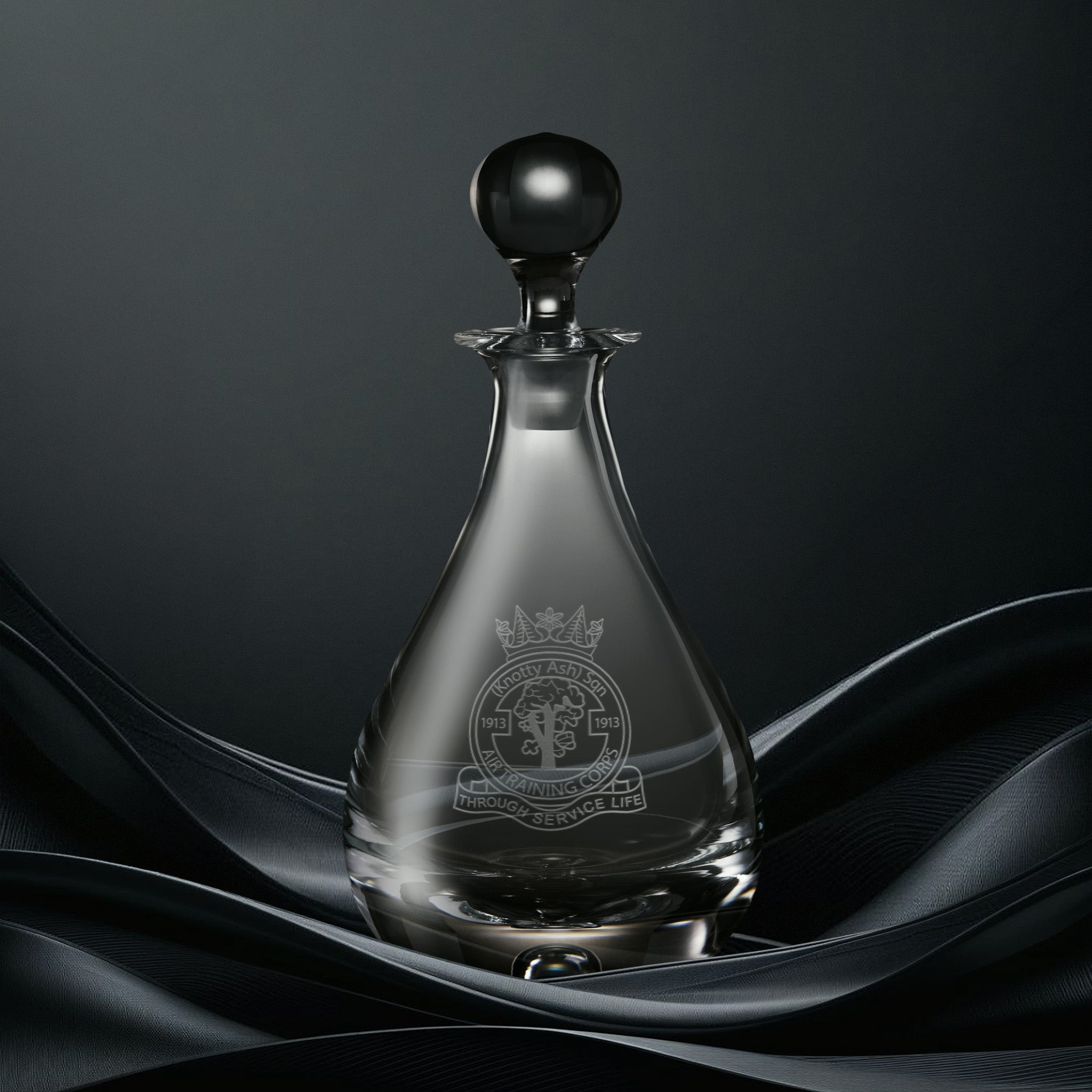 Engraved wine decanter with corporate business logo