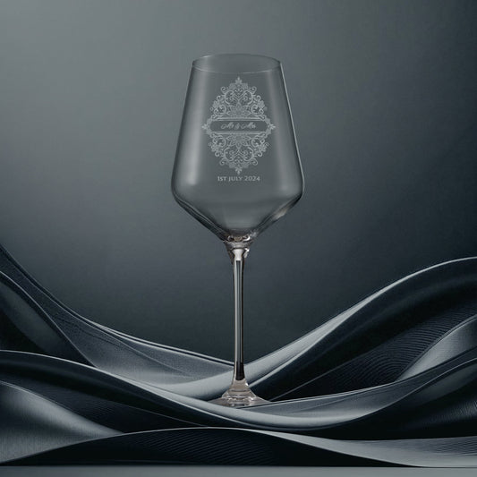 Engraved crystal wine glass with wedding lace design and personalised inscription
