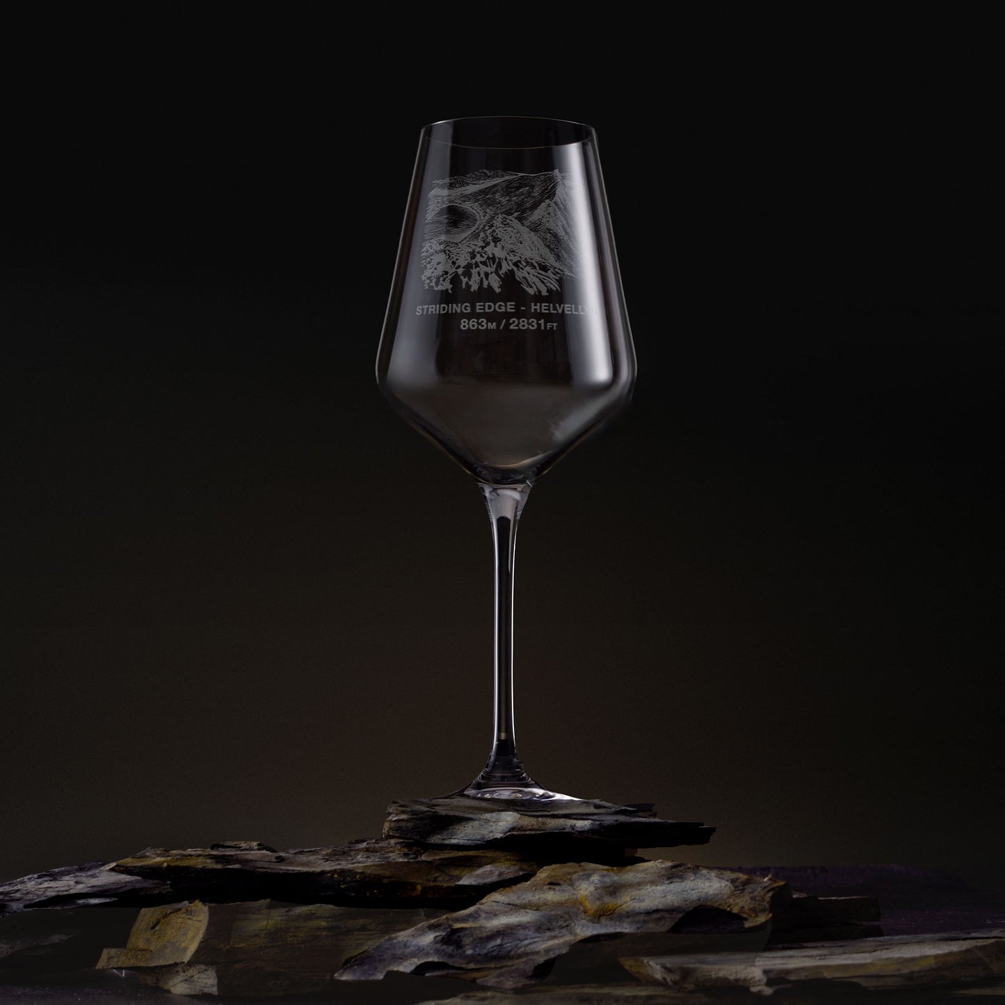 Engraved wine glass with Striding Edge, Helvellyn illustration