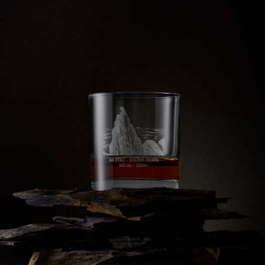 Engraved whisky glass with An Stac Sgurr Dearg, Inn Pin illustraton