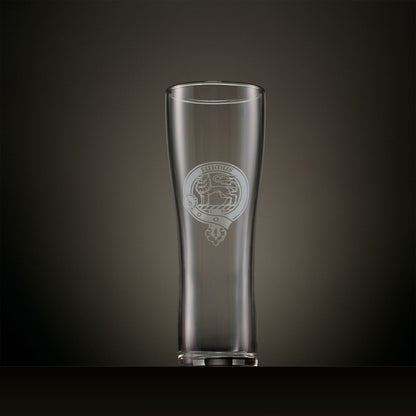Engraved pint glass featuring a personalised Scottish clan crest with buckle and belt design