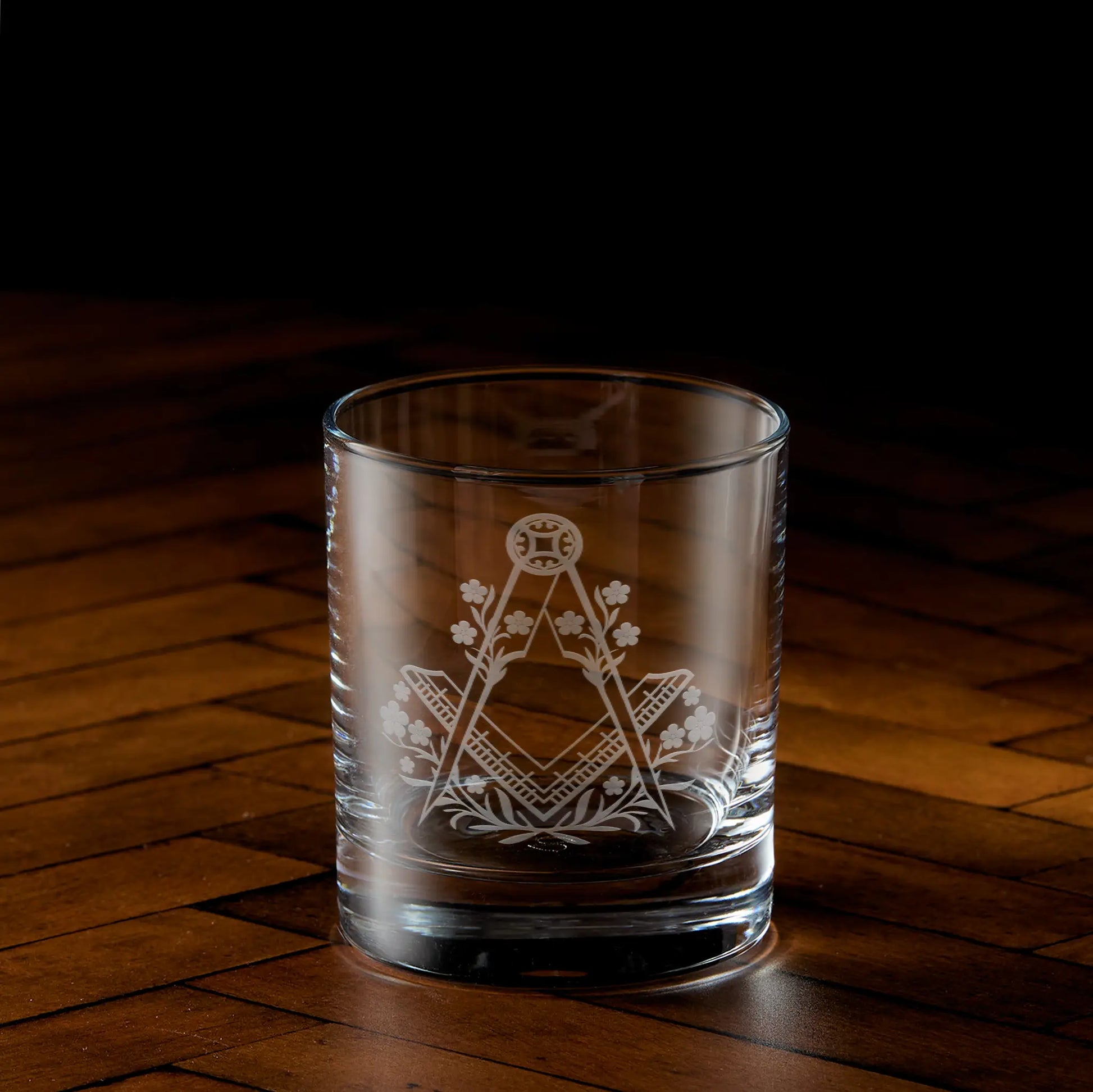 Engraved whisky glass with masonic square and compass with forget-me-nots
