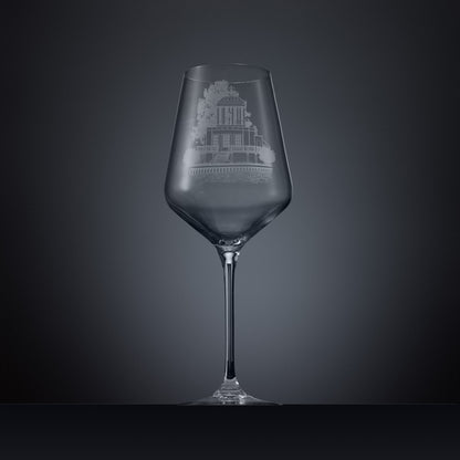 Engraved wine glass with Temple Island illustration