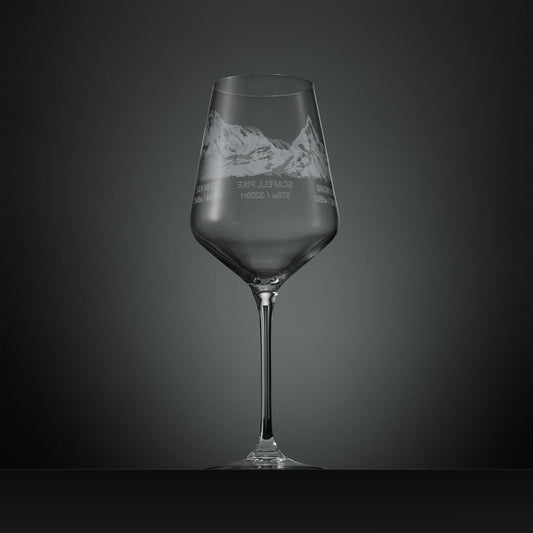 Engraved whisky glass with National 3 peaks, Scafell Pike, Snowdon and Ben Nevis illustration
