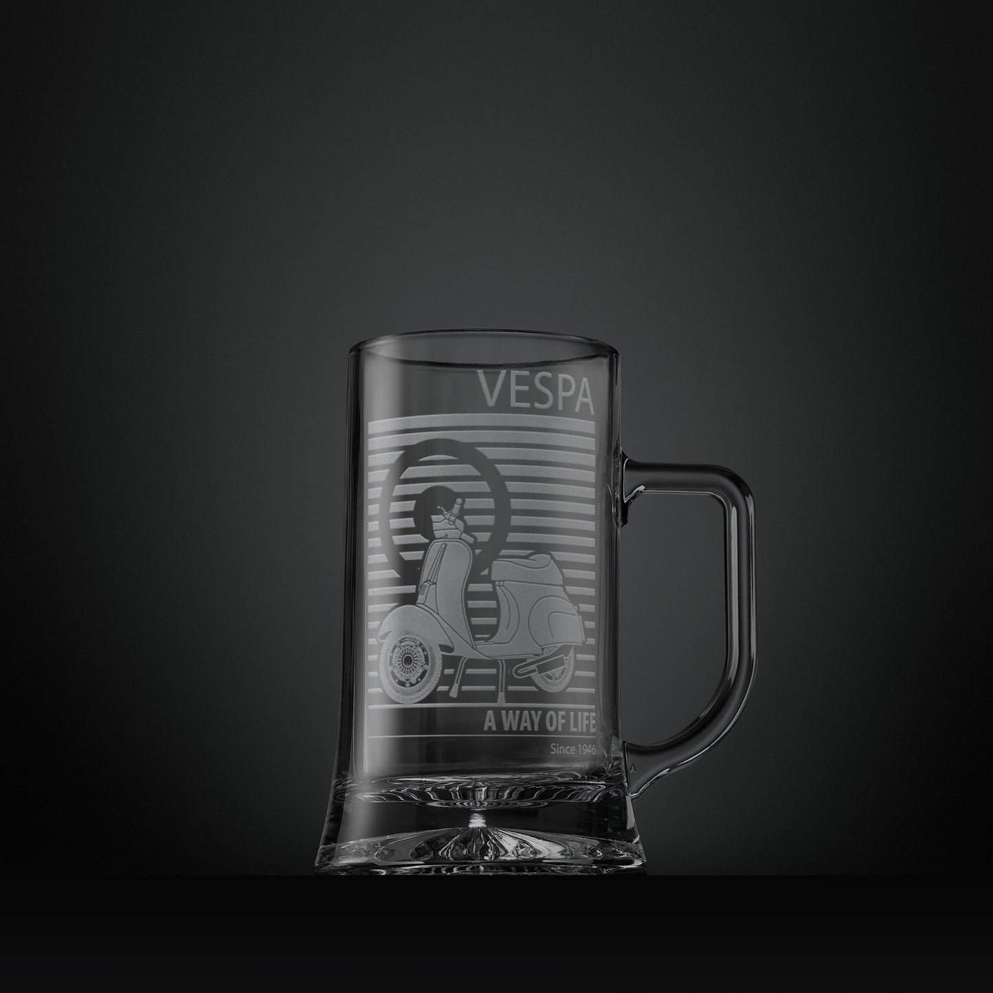 Engraved glass tankard featuring a Vespa 50 Special scooter and MOD target design