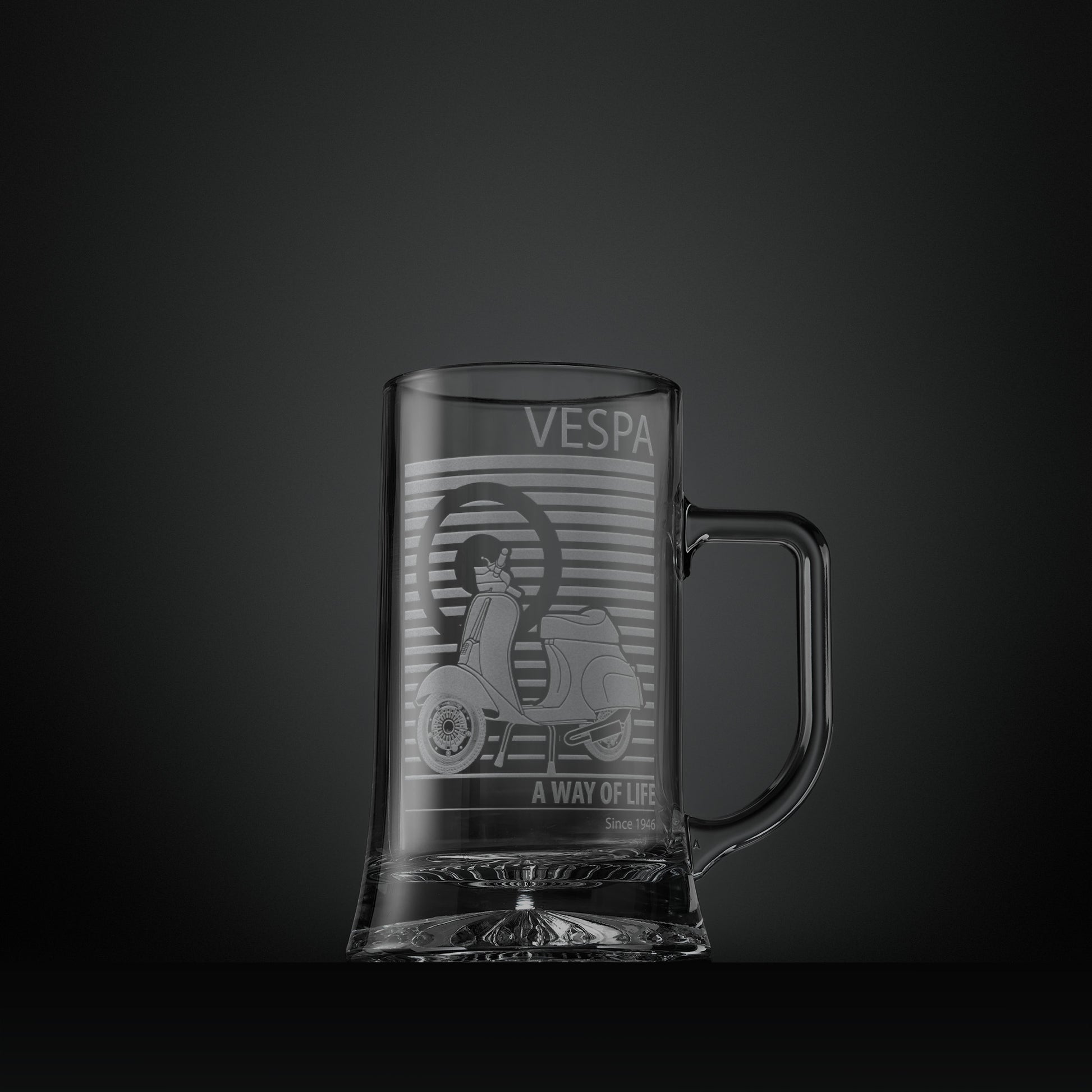 Engraved glass tankard featuring a Vespa 50 Special scooter and MOD target design