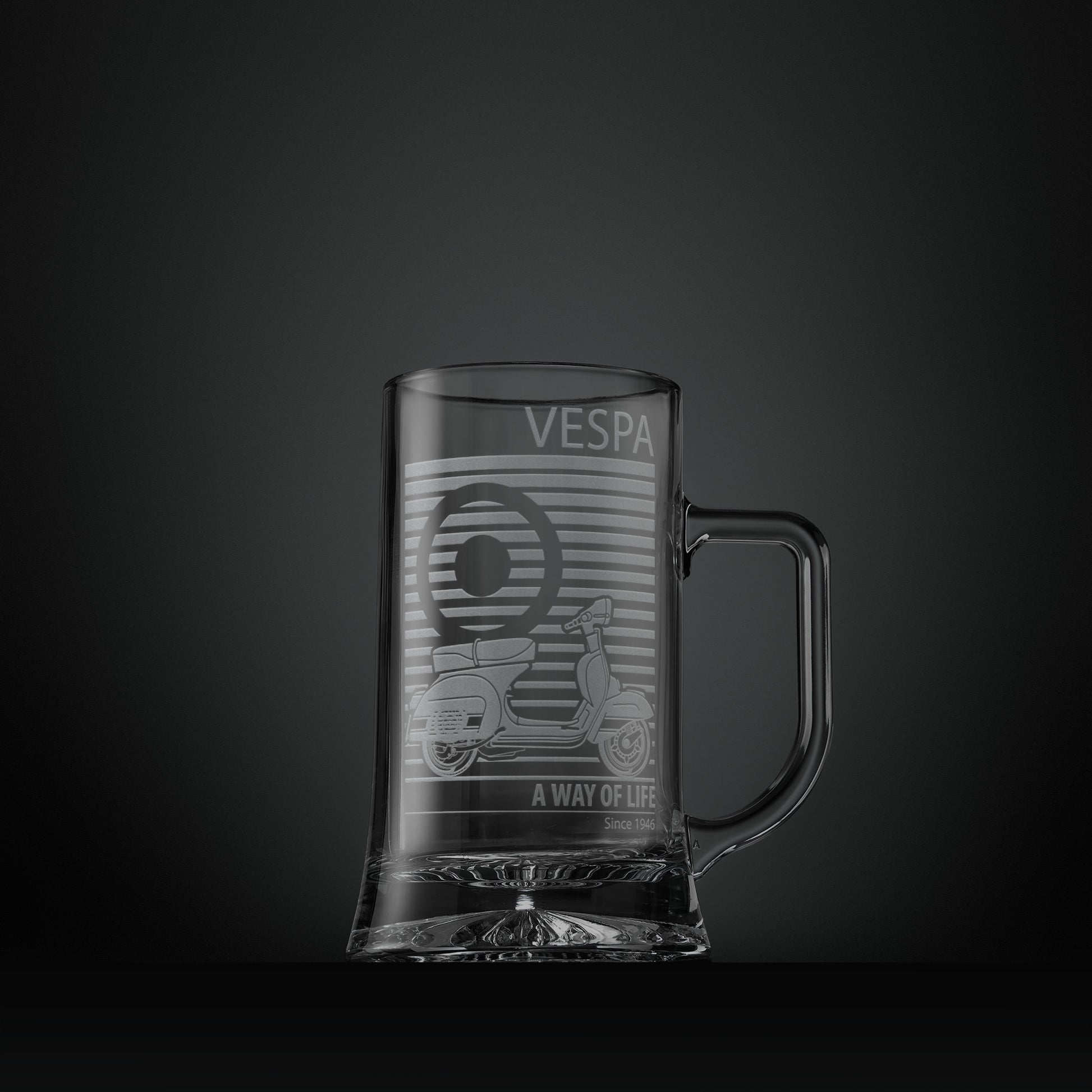 Engraved glass tankard featuring a Vespa Rally 200 scooter and MOD target design