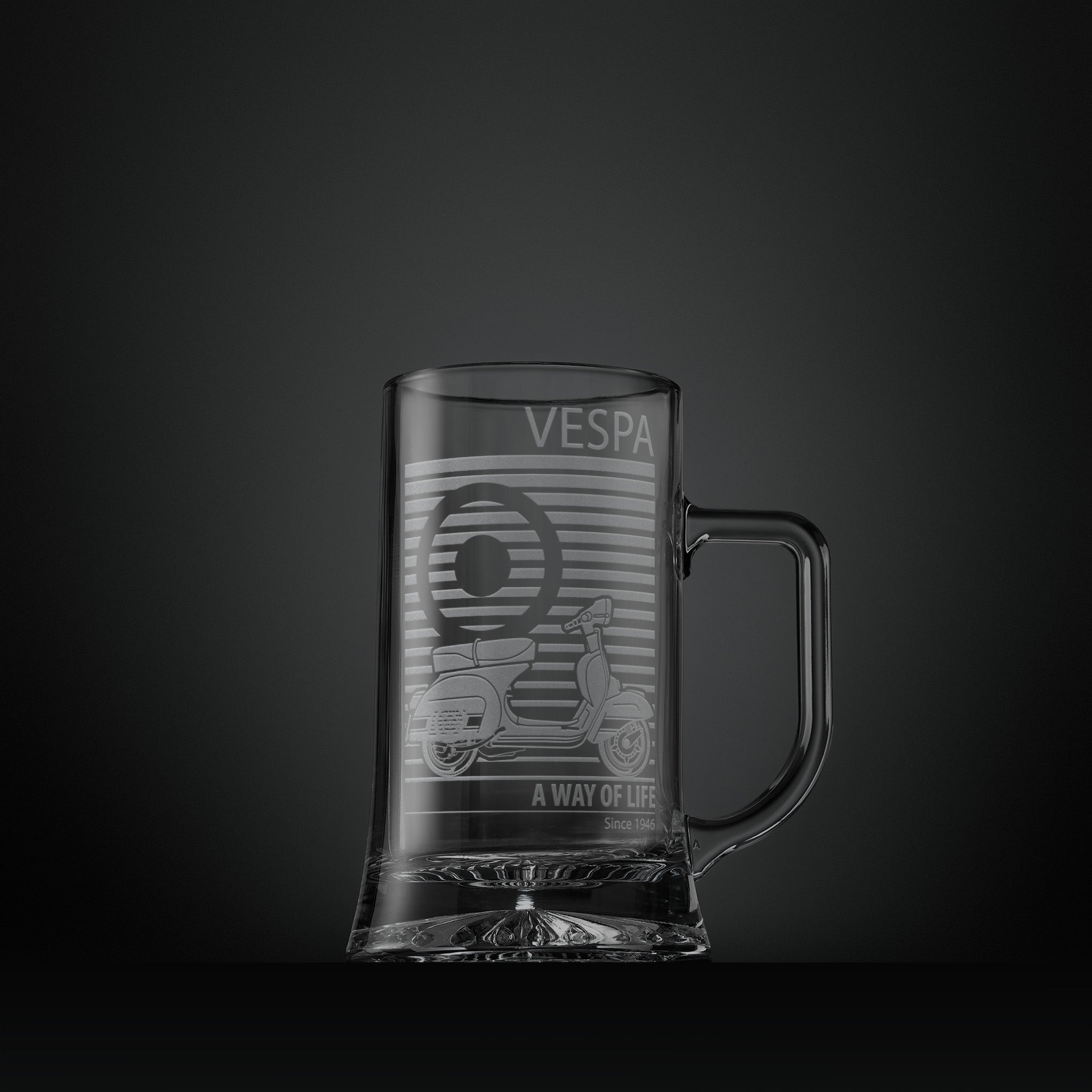 Engraved glass tankard featuring a Vespa Rally 200 scooter and MOD target design