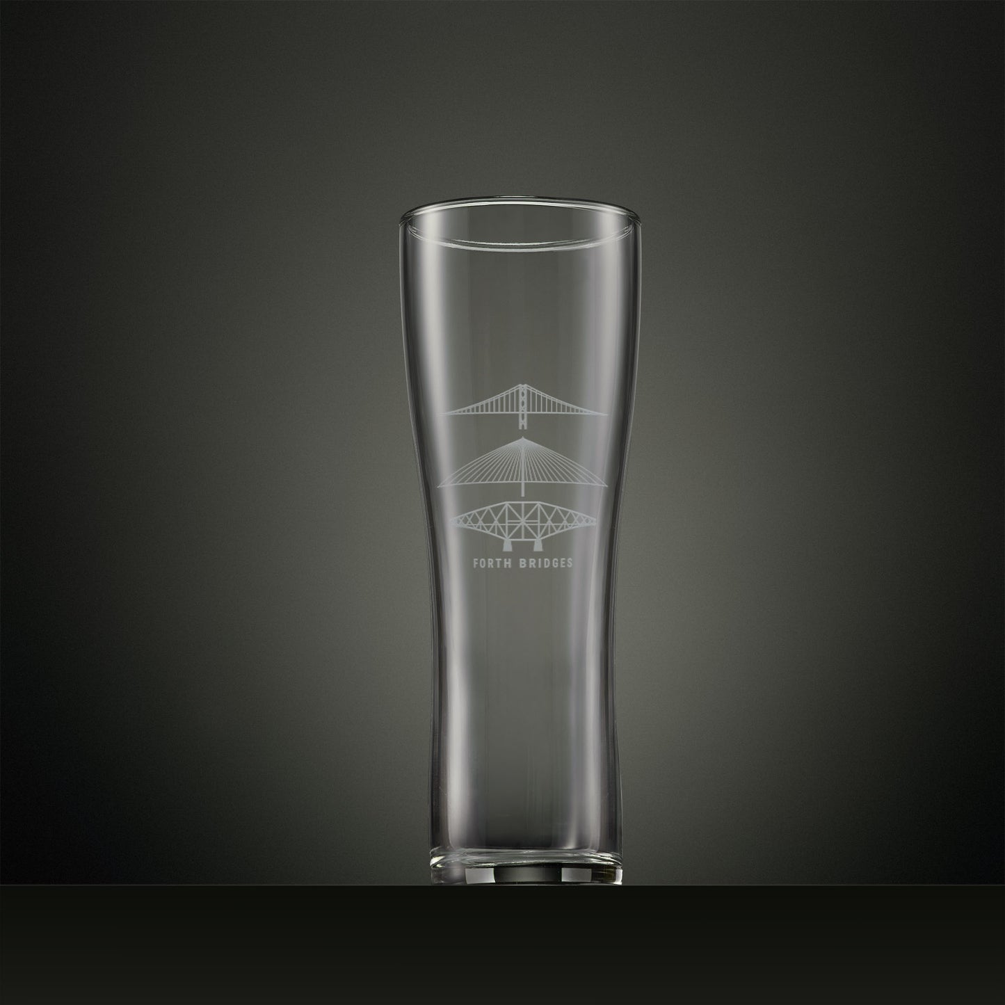 Engraved pint glass with Forth bridges illustration