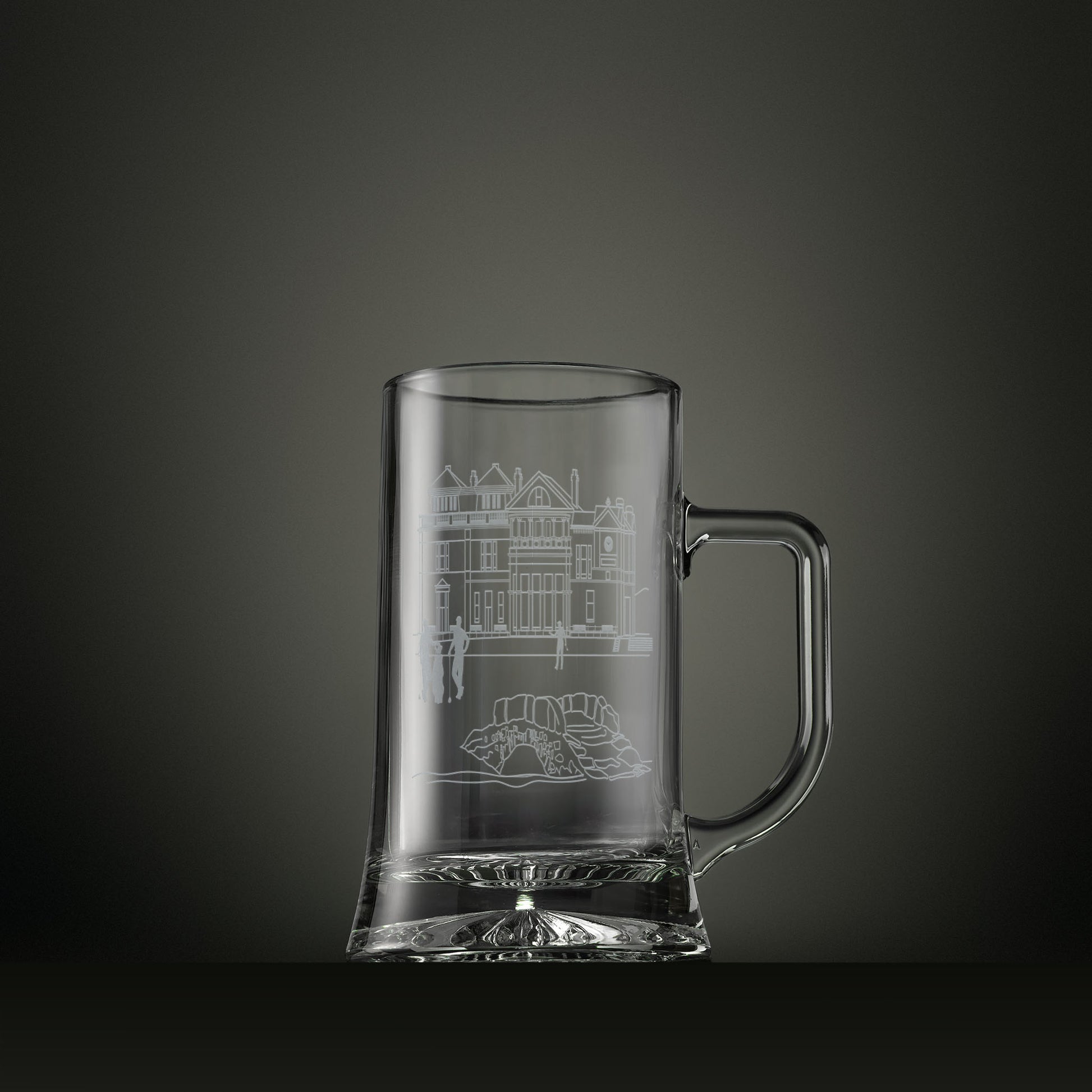 Engraved glass tankard with the Old Course clubhouse at St Andrews illustration