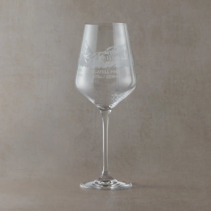 Engraved wine glass featuring a wraparound National Three Peaks design with Scafell Pike facing forward.