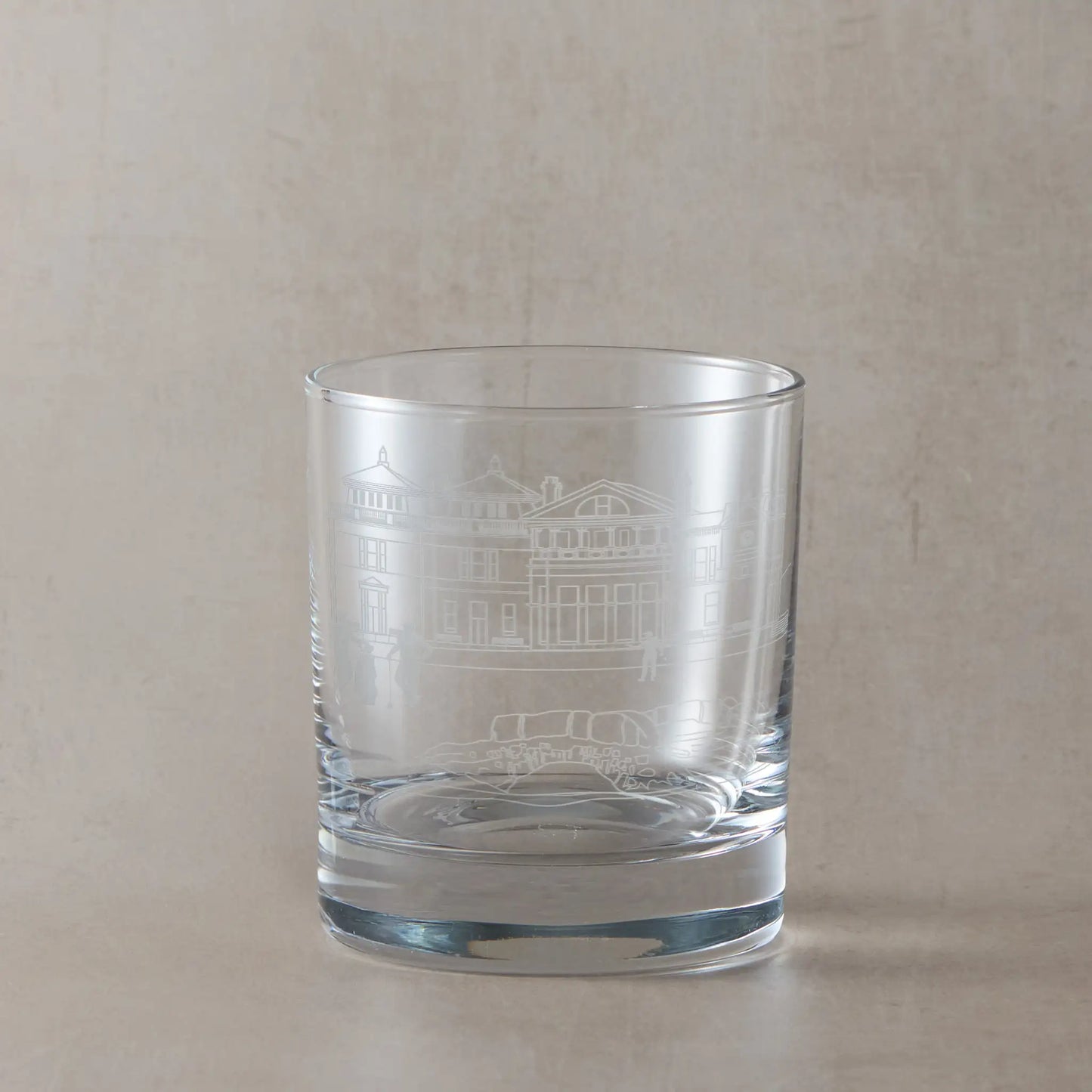 Engraved whisky glass with the clubhouse at St Andrews illustration