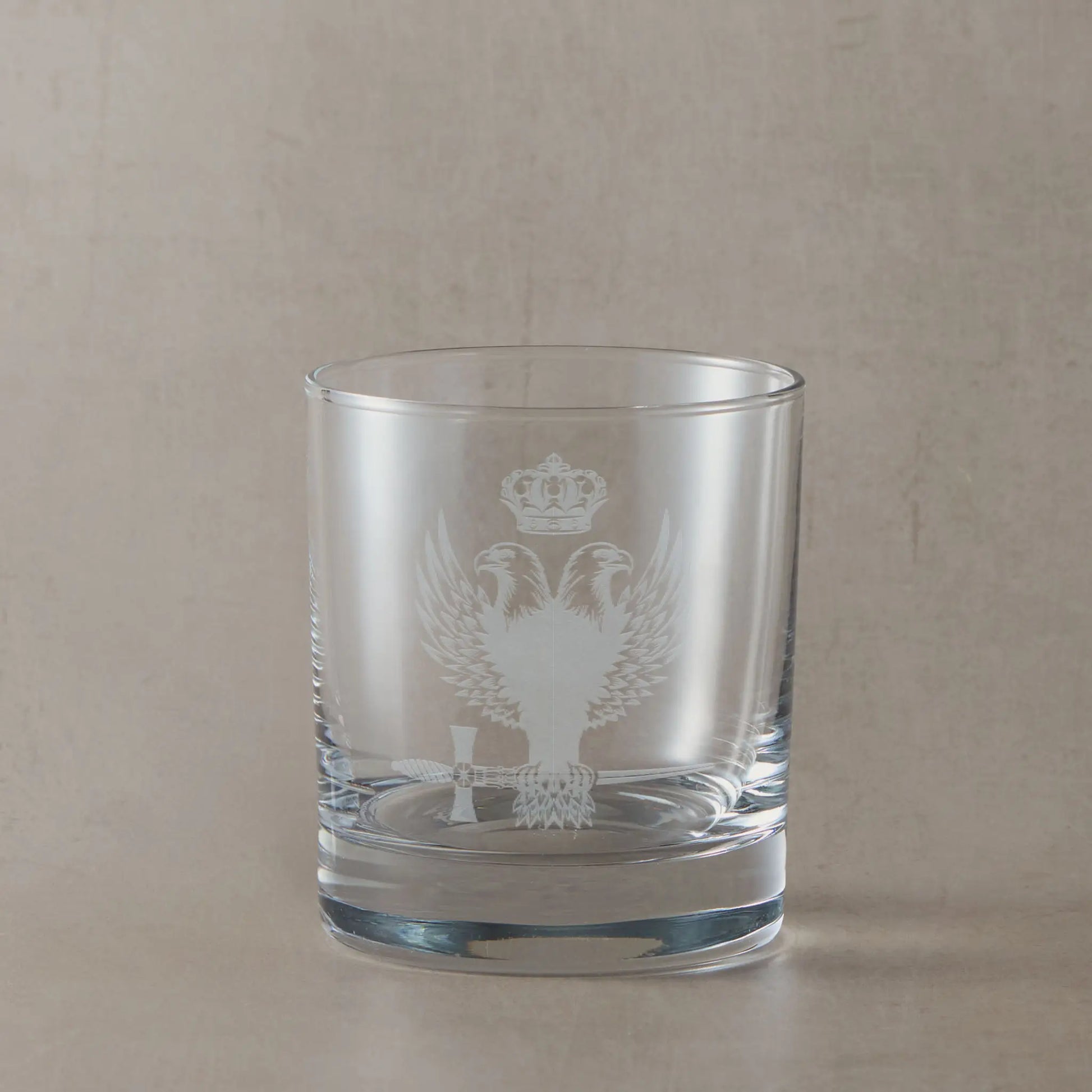 Engraved whisky glass with Rose Croix 33rd degree double headed eagle, crown and sword
