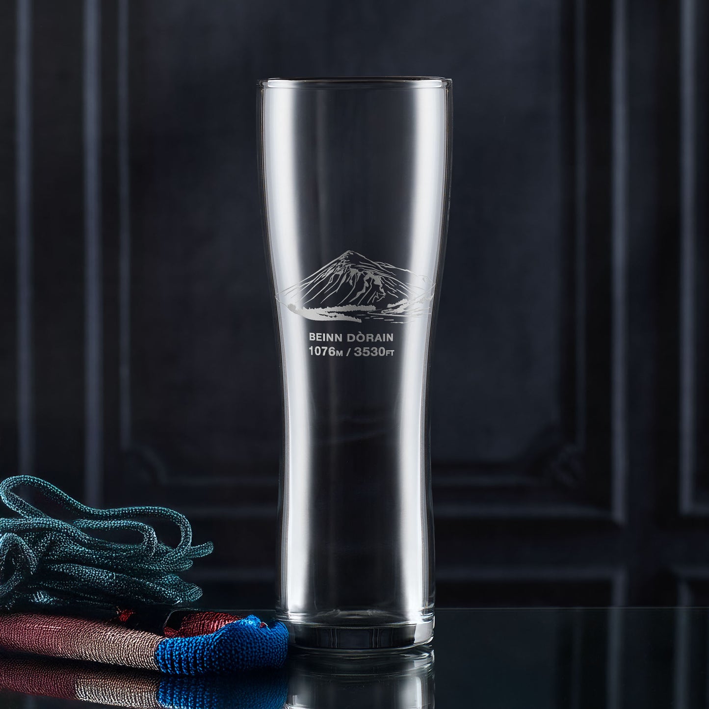 Toughened pint glass engraved with the outline of Beinn Dorain