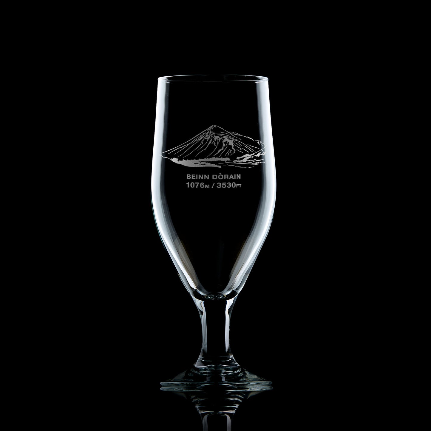 engraved IPA glassetched with mountain Beinn Dorain, scottish monro