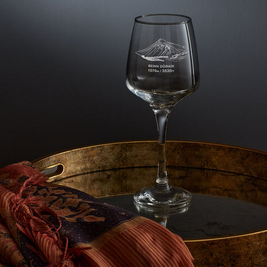 engraved wine glass etched with mountain Beinn Dorain, scottish monro