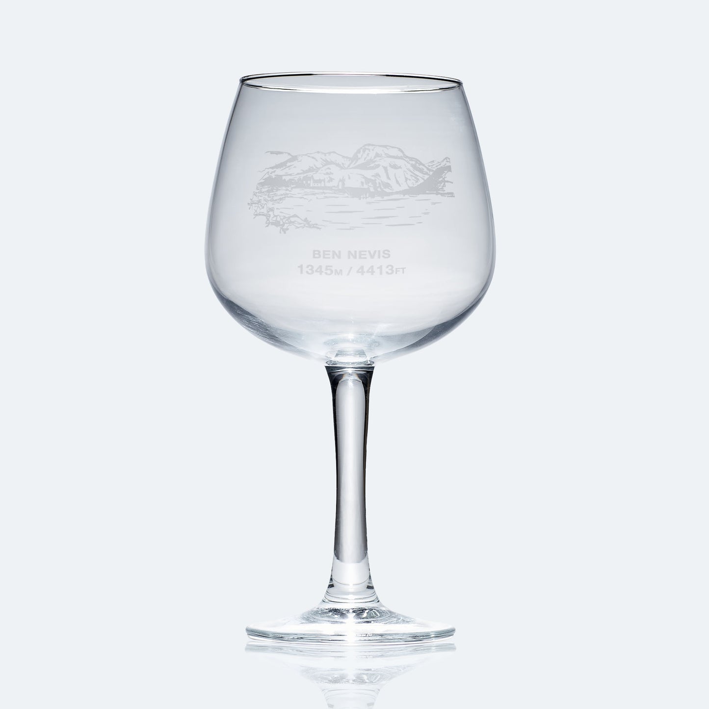 balloon gin glass engraved with mountain Ben nevis