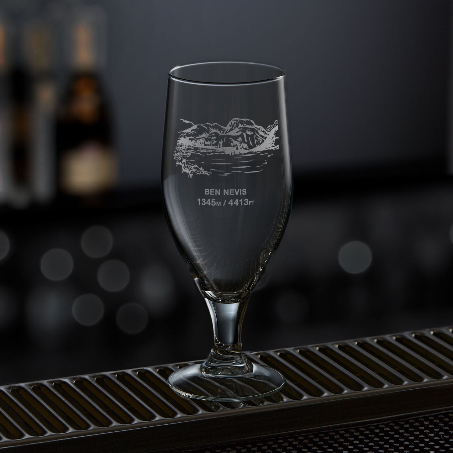 chalice style beer glass engraved with mountain Ben nevis