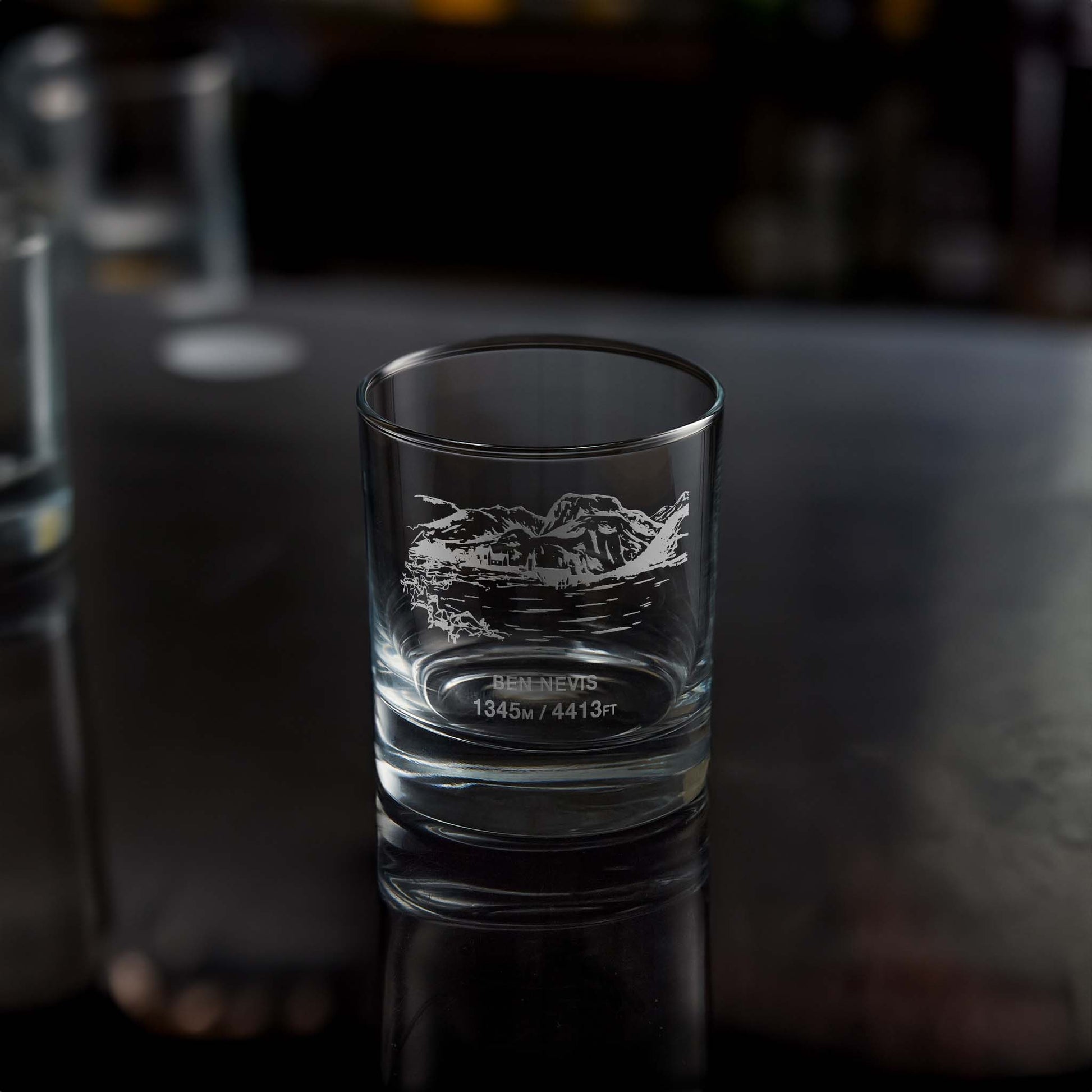 Whisky tumbler engraved with the Scottish mountain Ben Nevis