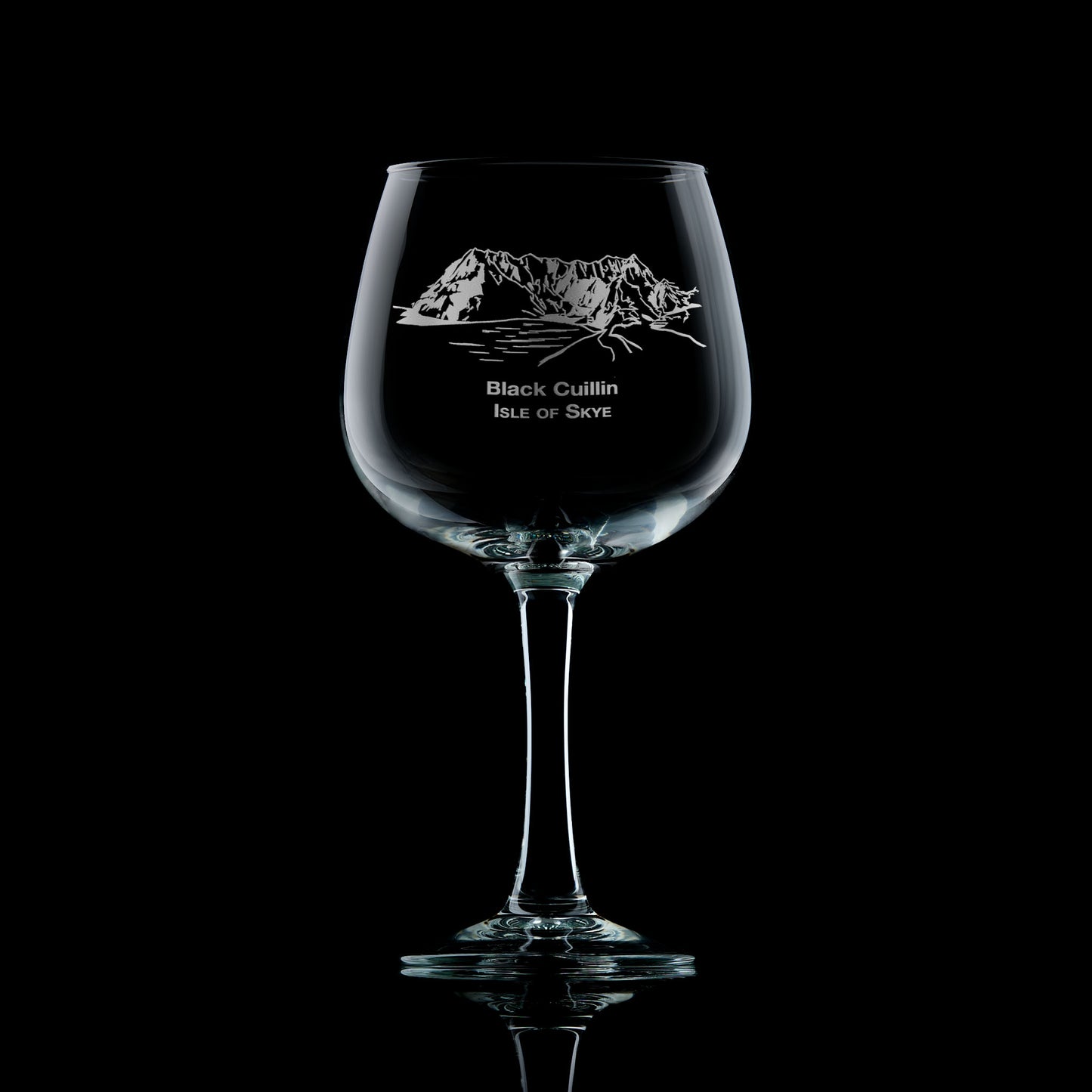 balloon gin glass engraved with black cuillin isle of skye