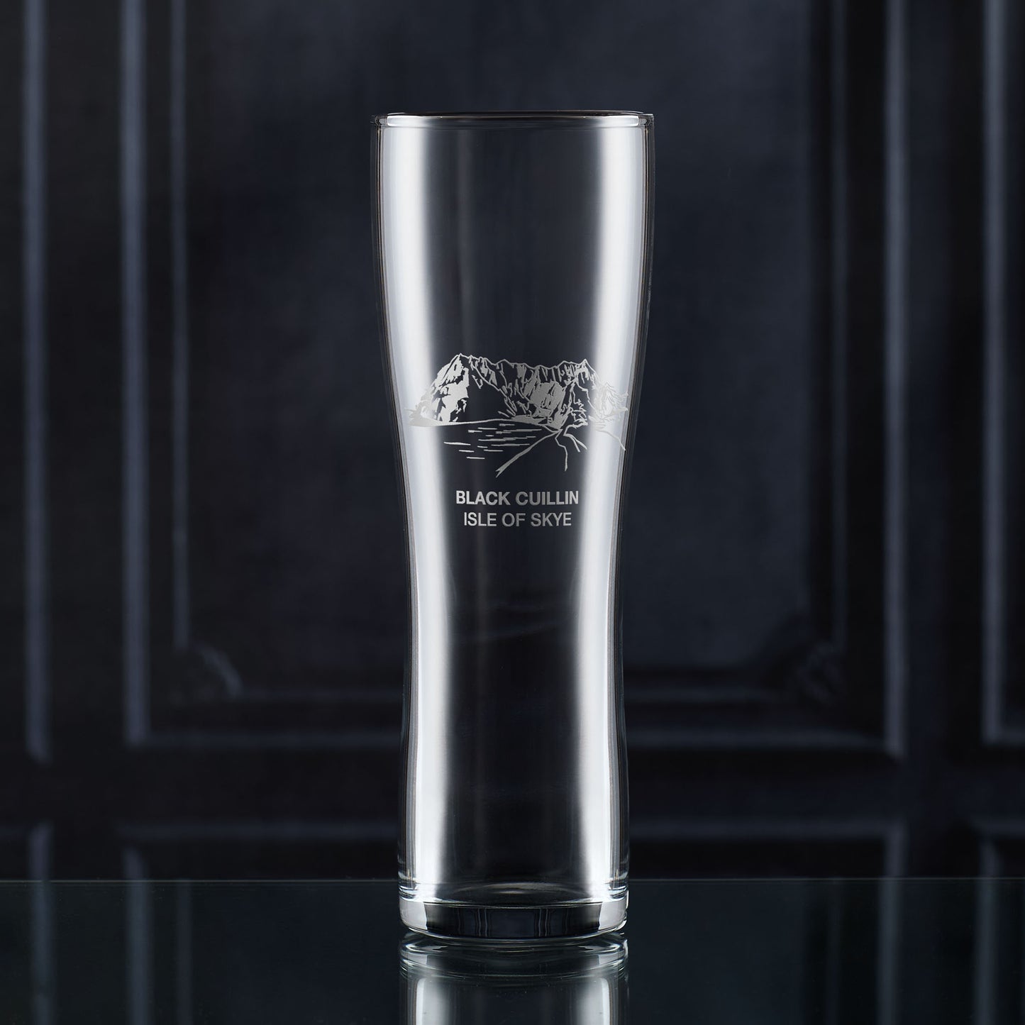 Engraved mountain pint glass etched with the Black Cuillin on the Isle of Skye