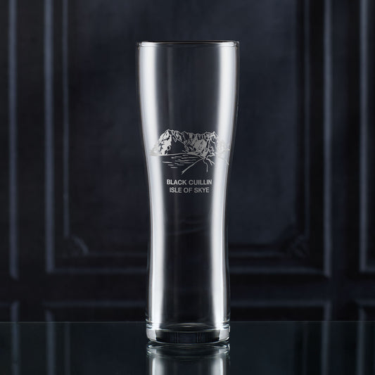 Engraved mountain pint glass etched with the Black Cuillin on the Isle of Skye
