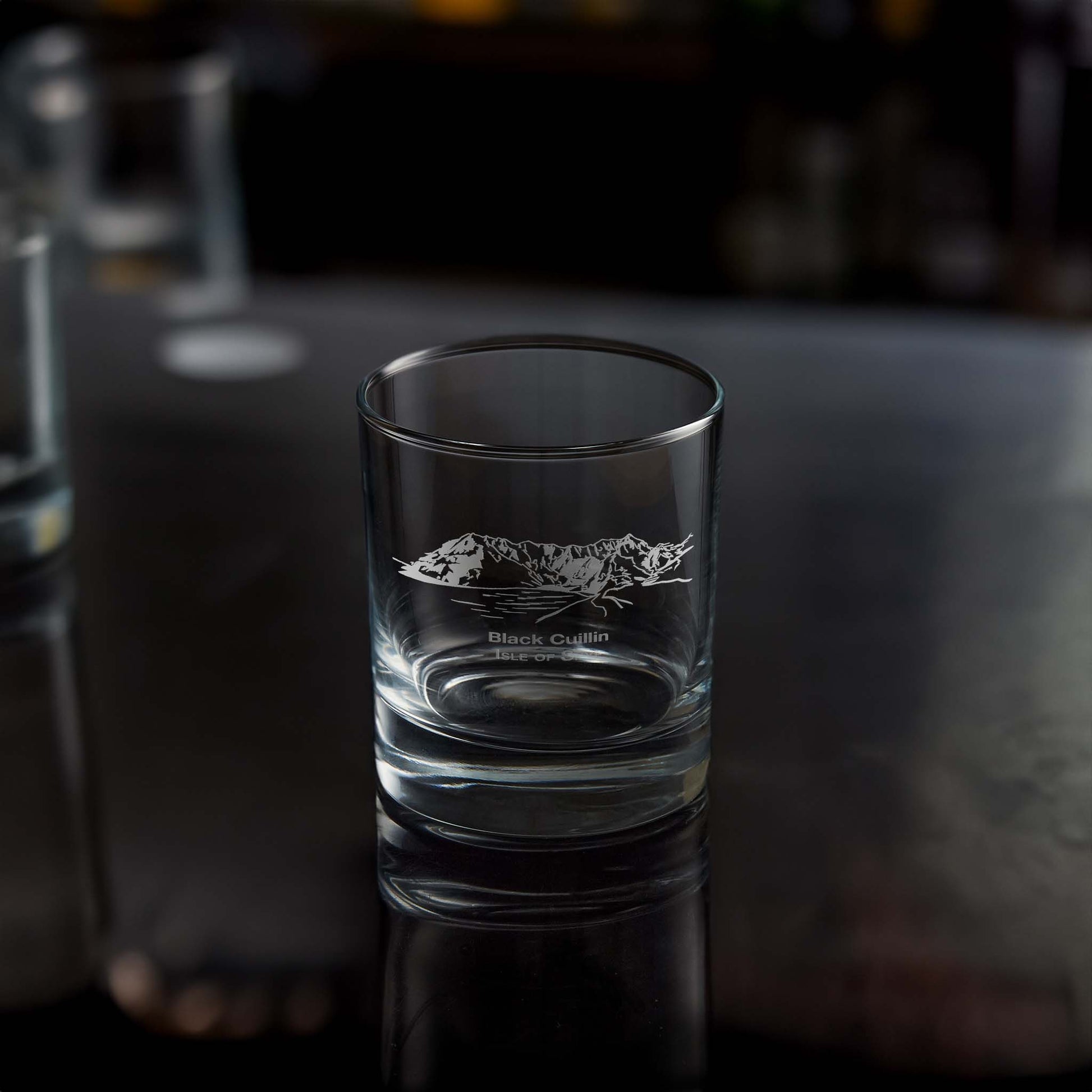 whisky tumbler engraved with black cuillin isle of skye