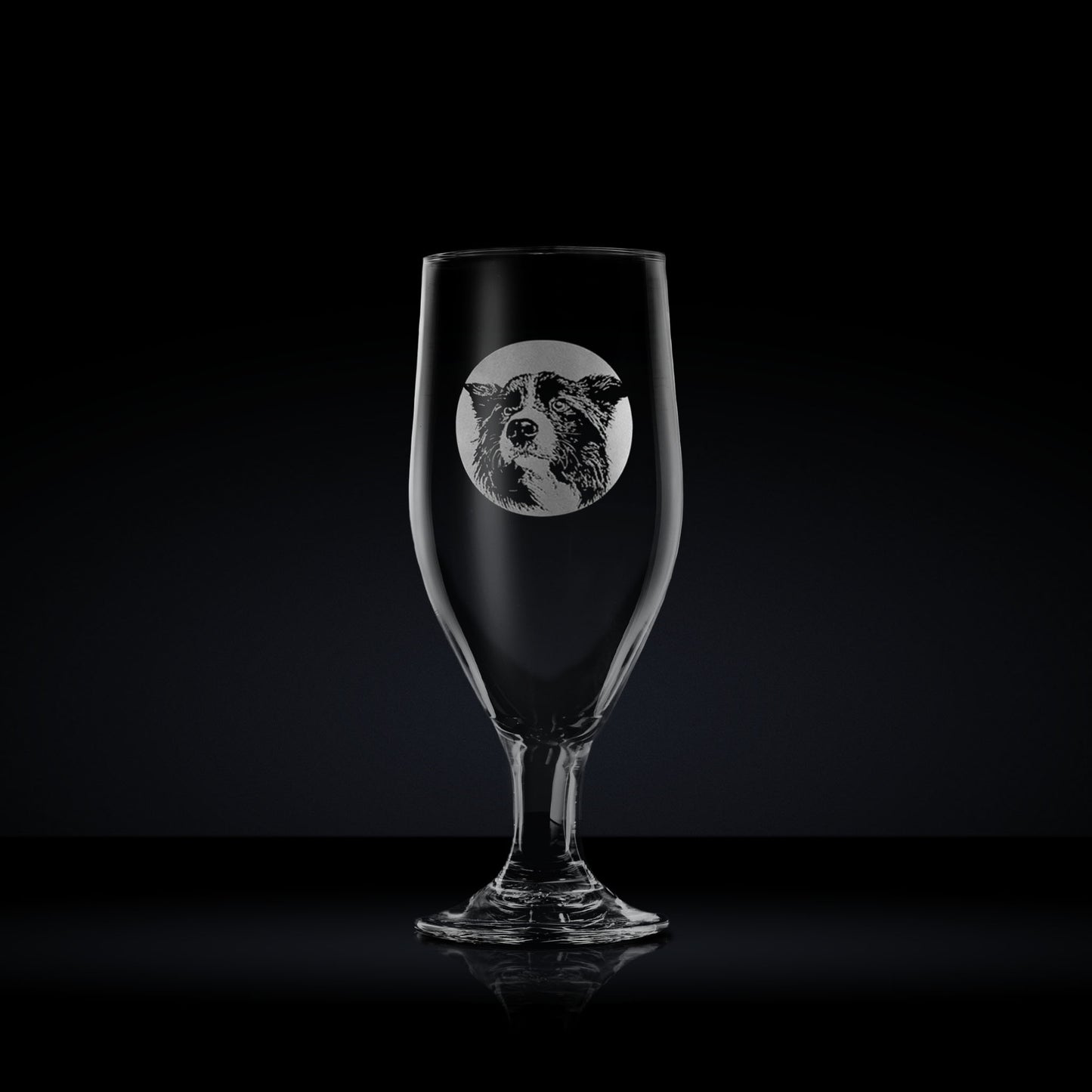 chalice beer glass engraved with a portrait of a border collie dog