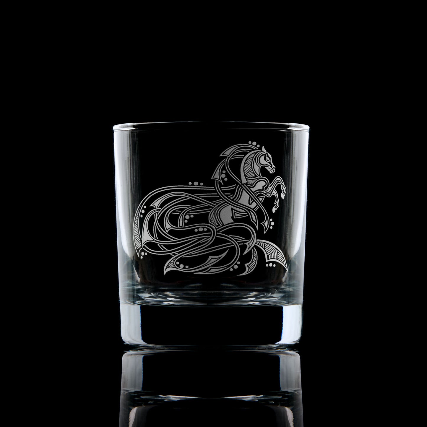 Hand-engraved Celtic Knotwork Horse whisky glass – front view