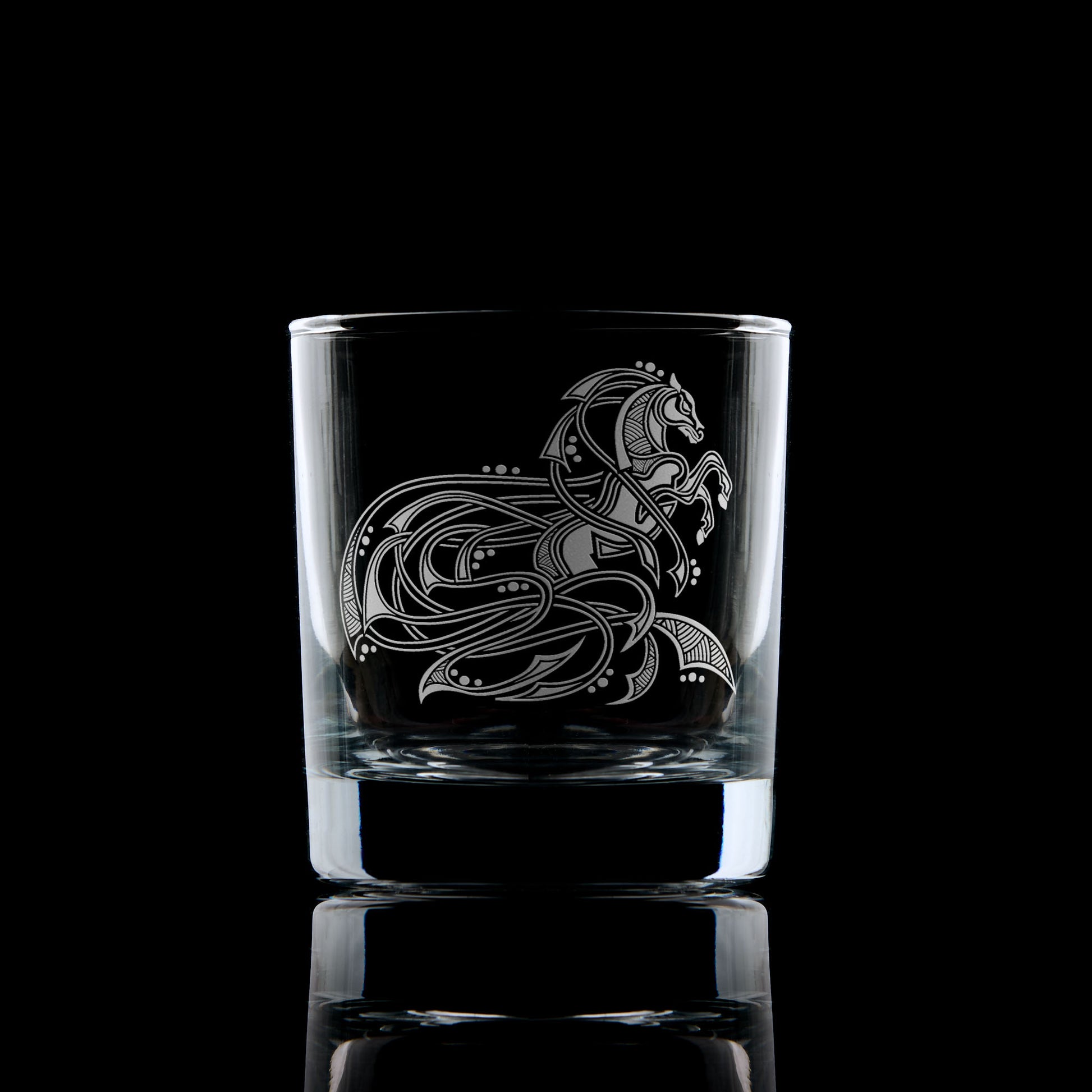 Hand-engraved Celtic Knotwork Horse whisky glass – front view