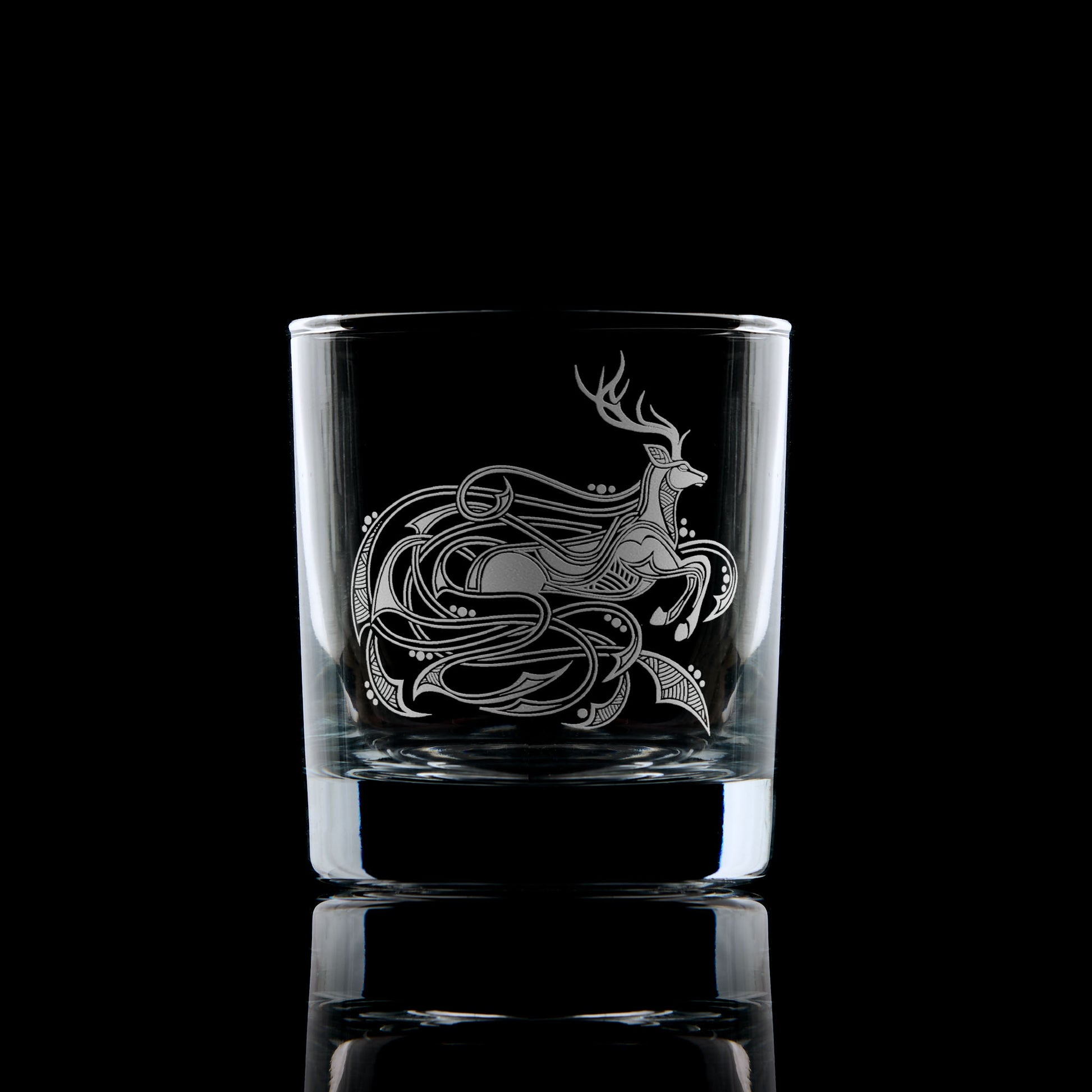 whisky tumbler engraved with celtic knotwork stag