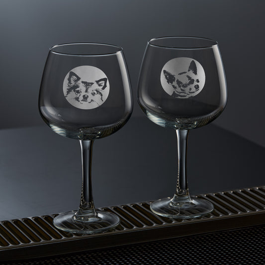 balloon gin glasses engraved with a portrait of a chihuahua dog