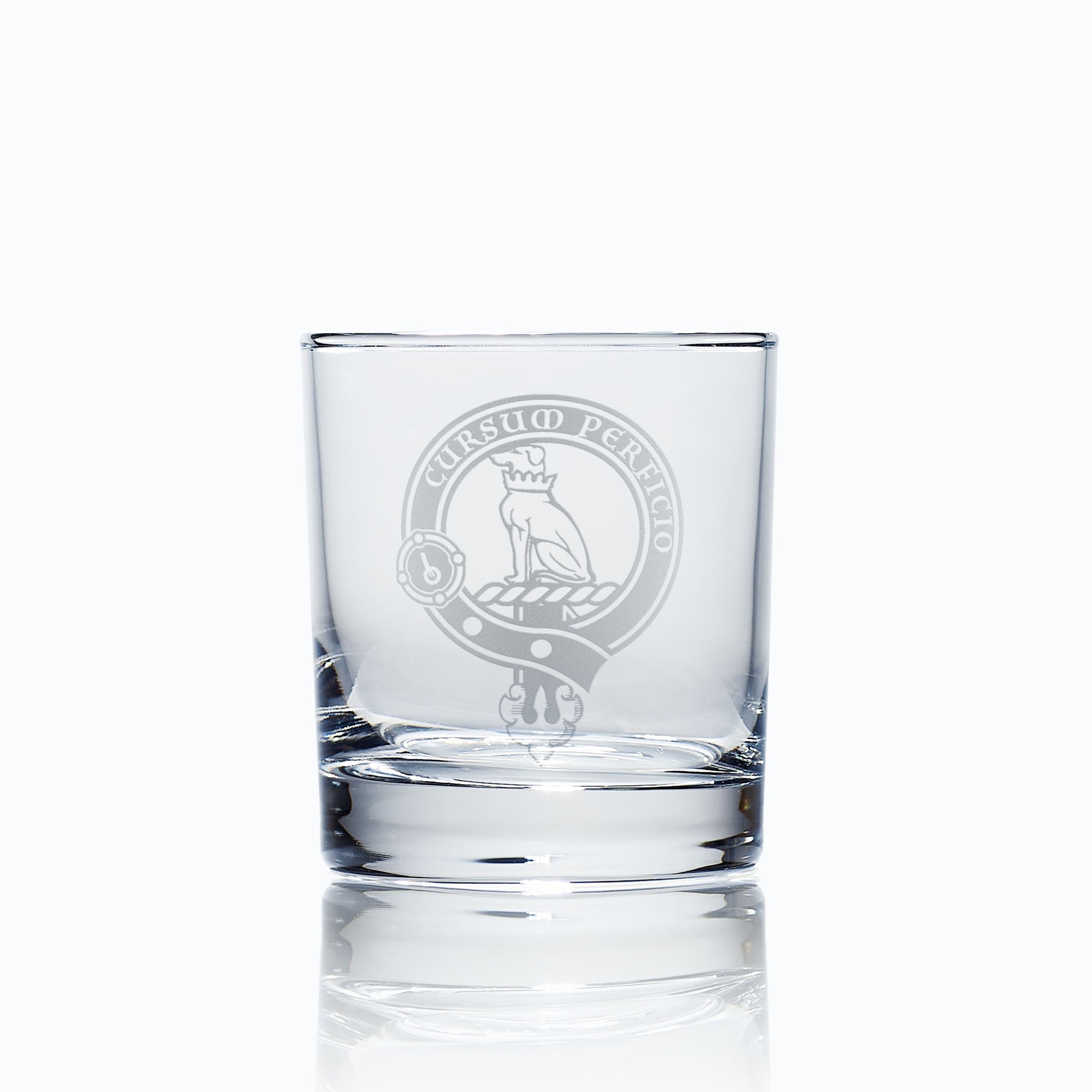 whisky glass engraved with hunter family clan crest