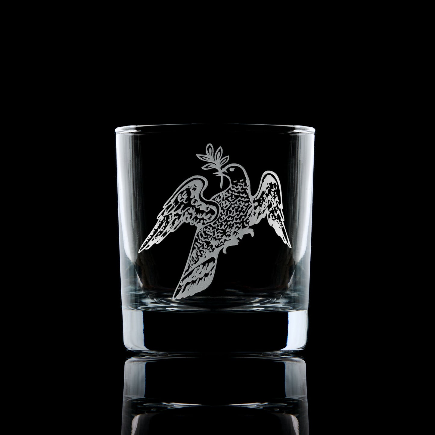 Deacon Masonic whisky glass – English Constitution – engraved and gift boxed – black background