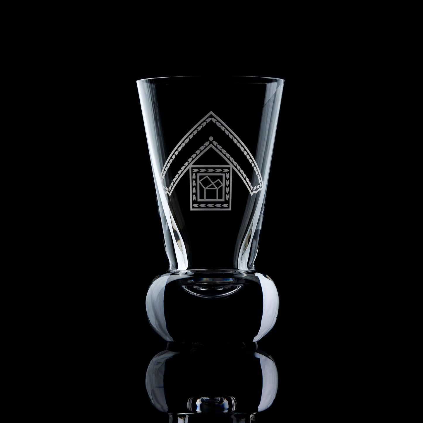 Masonic firing glass with Past Master collar jewel – English Constitution engraving