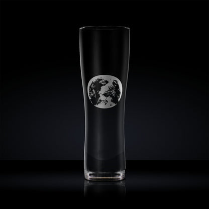 tall pint glass etched with a portrait of an english springer spaniel dog