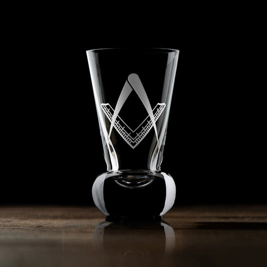 Masonic firing glass engraved with 3rd degree, master mason square and compass with space for inscription