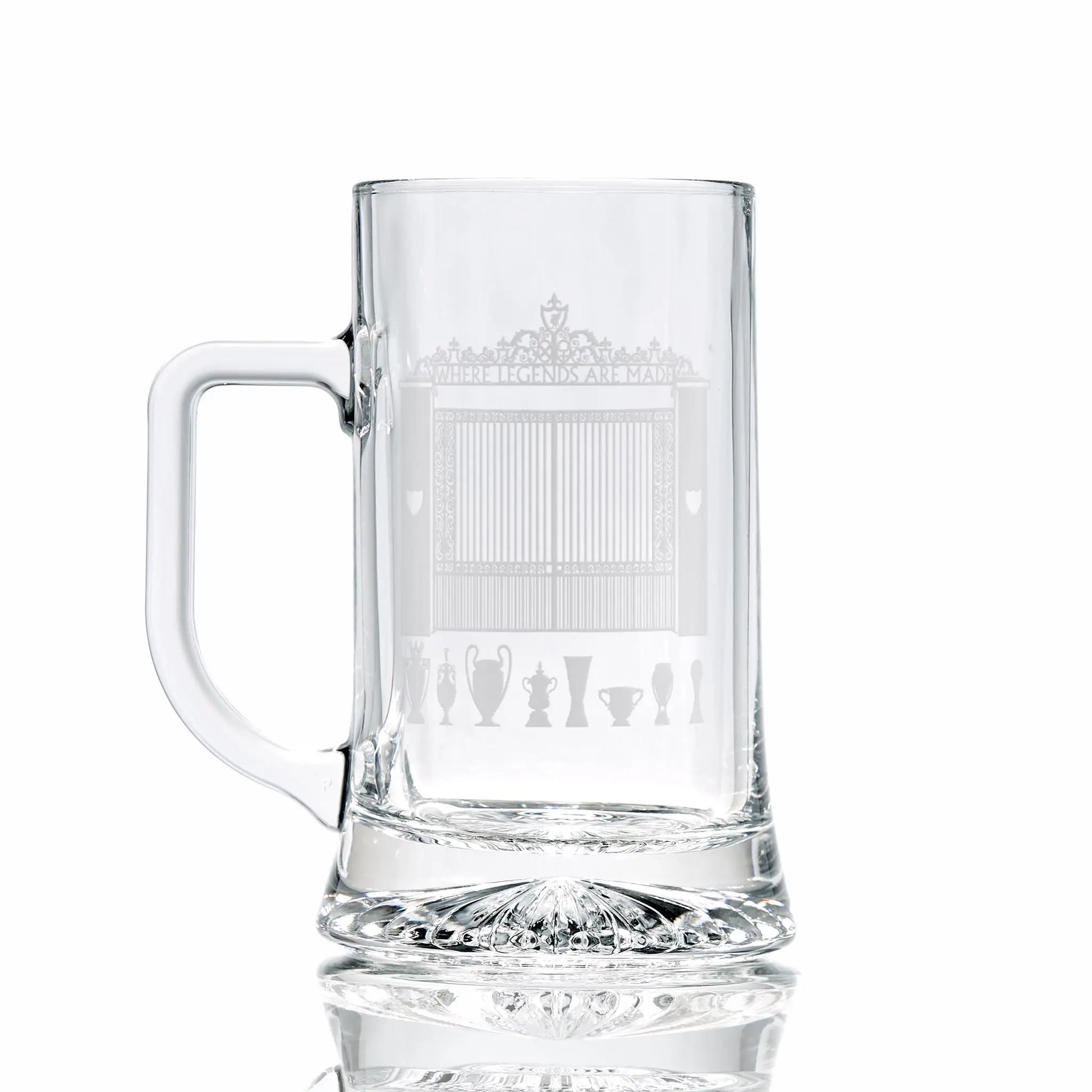 Clear glass tankard personalised with engraved trophies and Shankly Gates on a white background