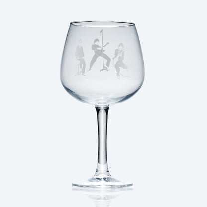 Engraved gin glass featuring the silhouette of The Jam’s three band members – a Mod revival tribute glass for music lovers
