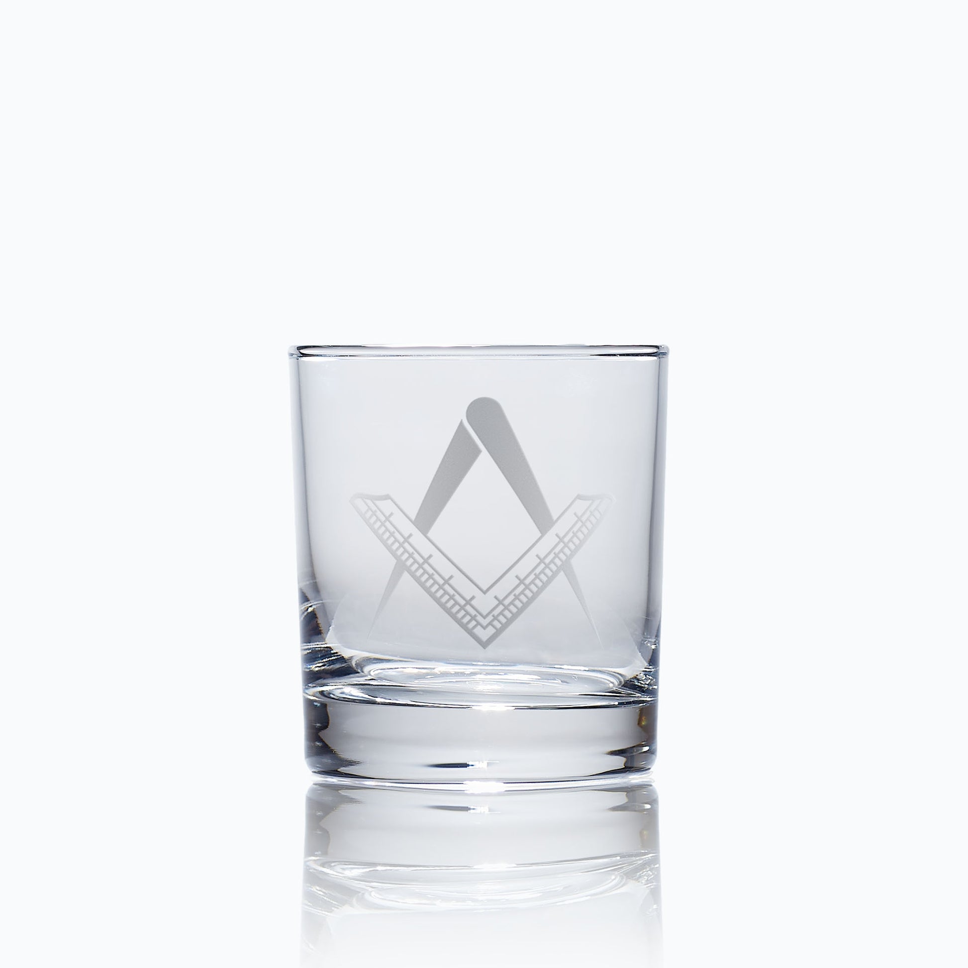 Masonic whisky glass engraved with 1st degree square and compass