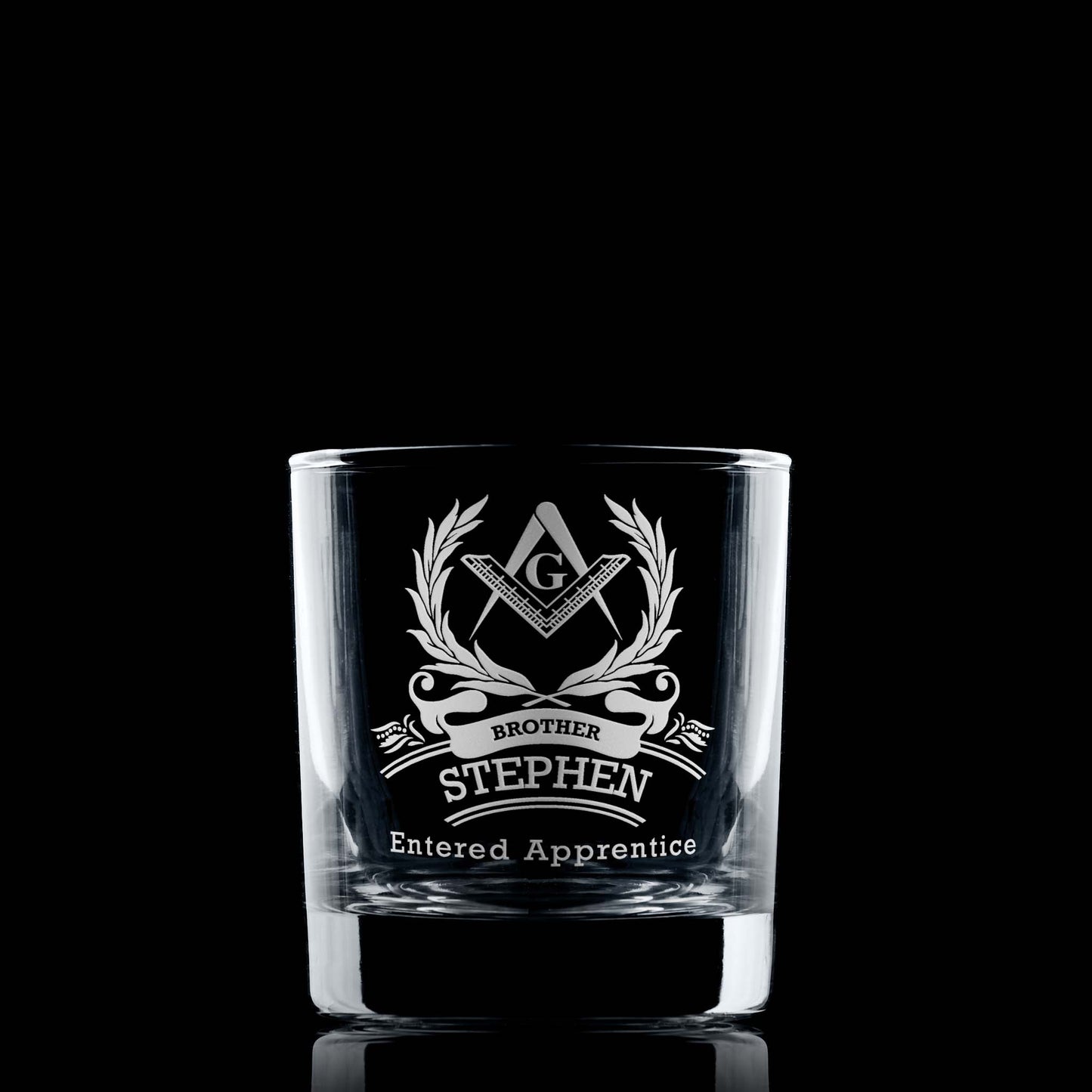 Pesonalised whisky glass engraved with a 1st Degree Entered Apprentice Square & Compass on black background